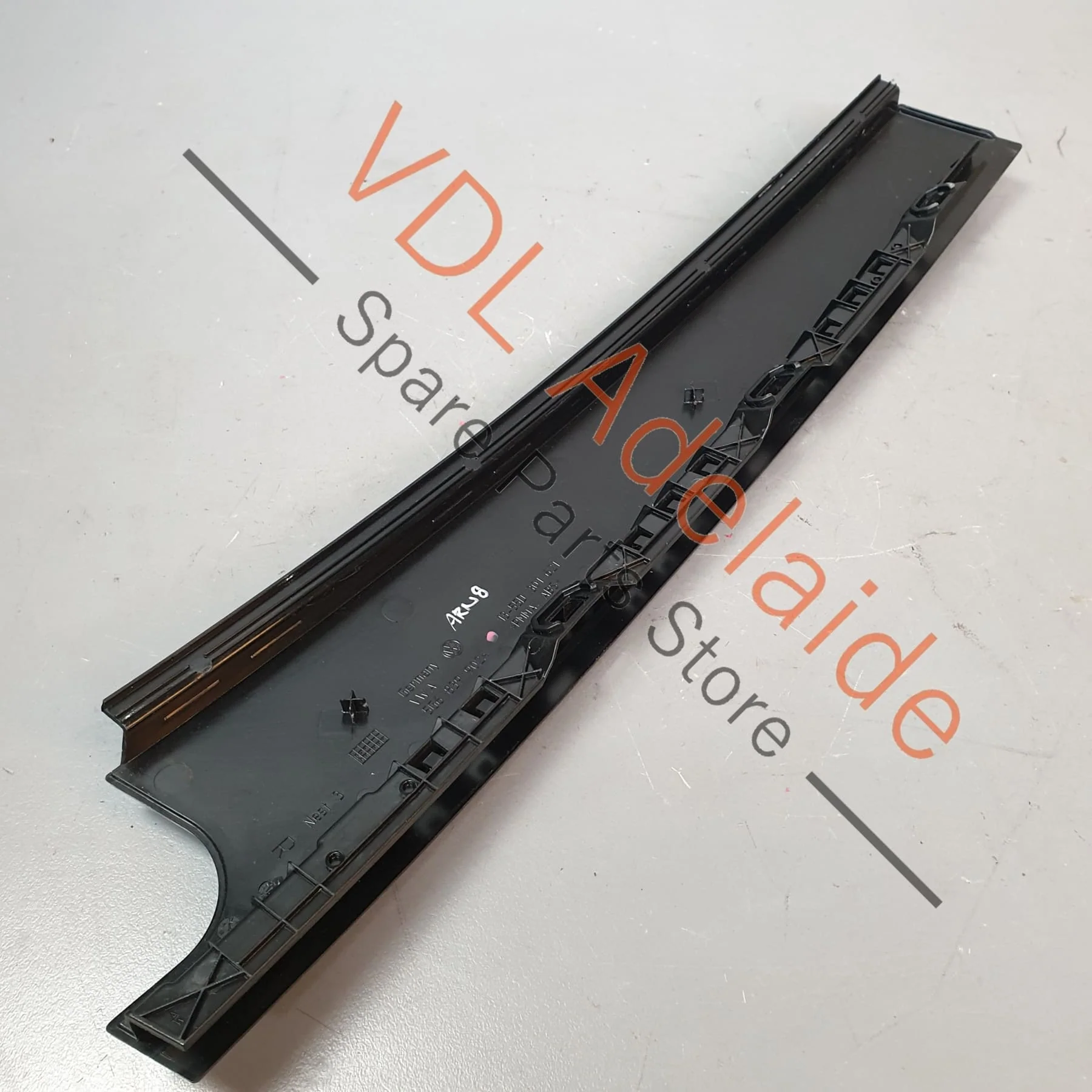 VW Golf R Mk7 Rear Right Door B-Pillar Window Frame Exterior Trim 5G6839902A - Image 5