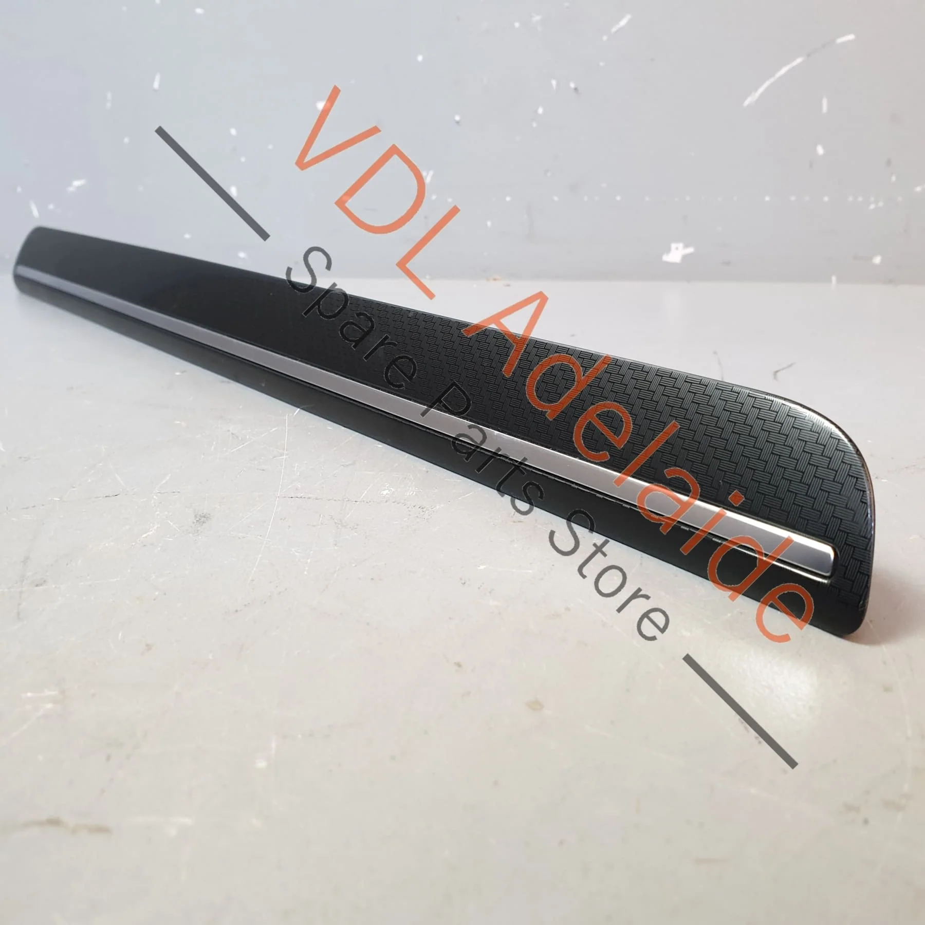 VW Golf R Mk7 Dashboard Inlay Trim Left Passenger Side RHD 5G2858418C - Image 2