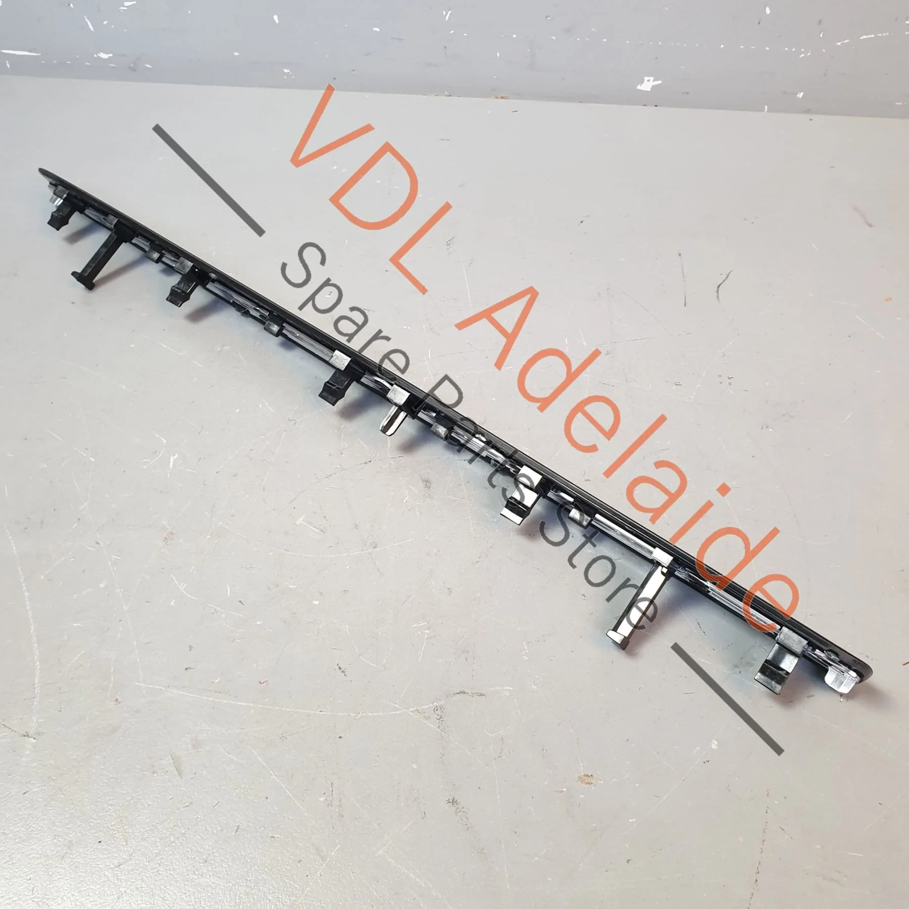 VW Golf R Mk7 Dashboard Inlay Trim Left Passenger Side RHD 5G2858418C - Image 7