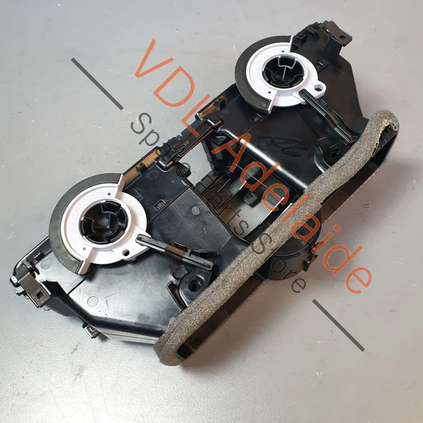 VW Golf R Mk7 Centre Middle Double Dash AC Air-Conditioning Vent for RHD - Image 5