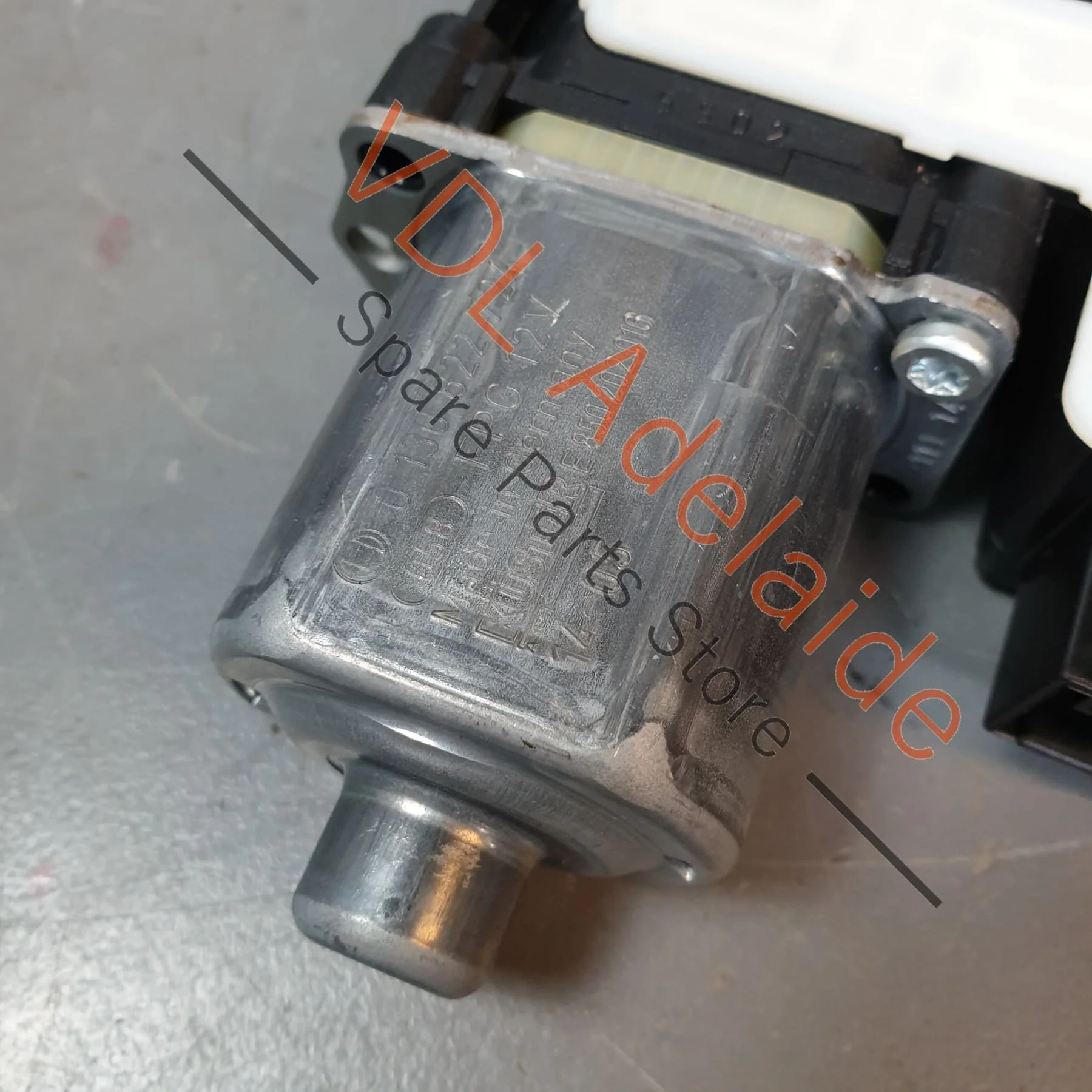VW Golf Mk7 Window Regulator Motor 5Q0959812A - Image 3