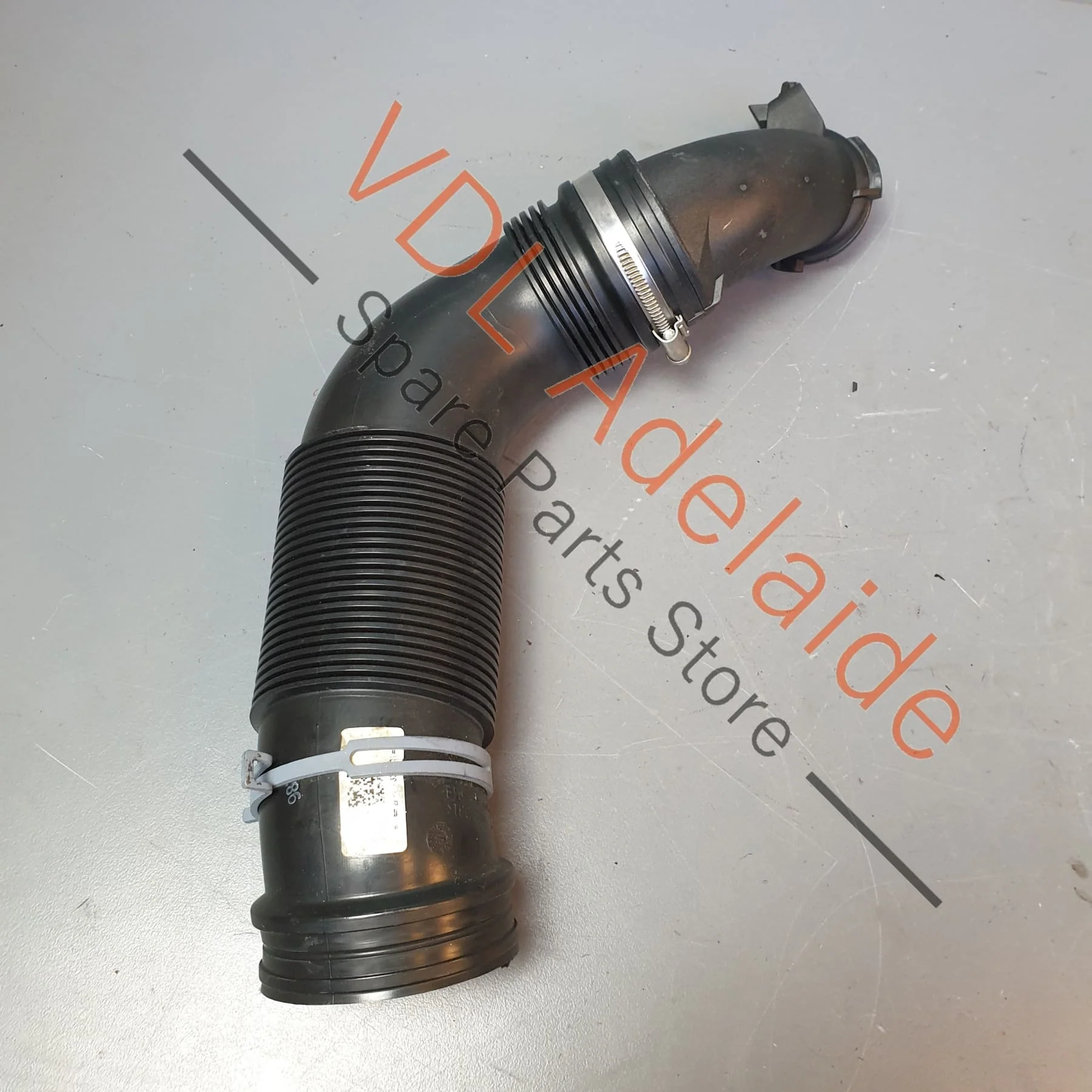 VW Golf R Mk7 Air Filter Connection Piece & Air Hose 5Q0129635P - Image 4