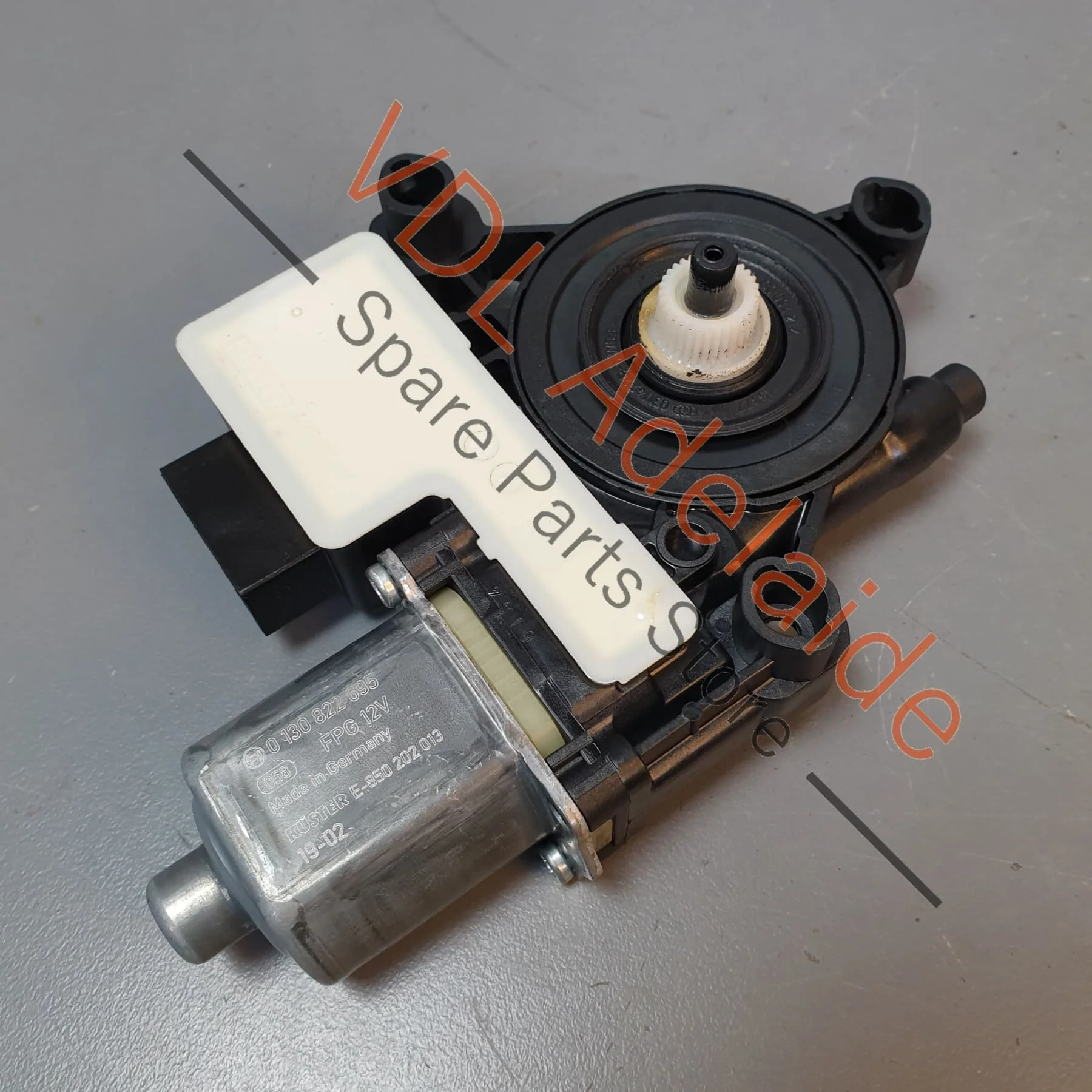 VW Golf MK7 Rear Left Window Regulator Motor 5Q0959407 5Q0959811D - Image 4
