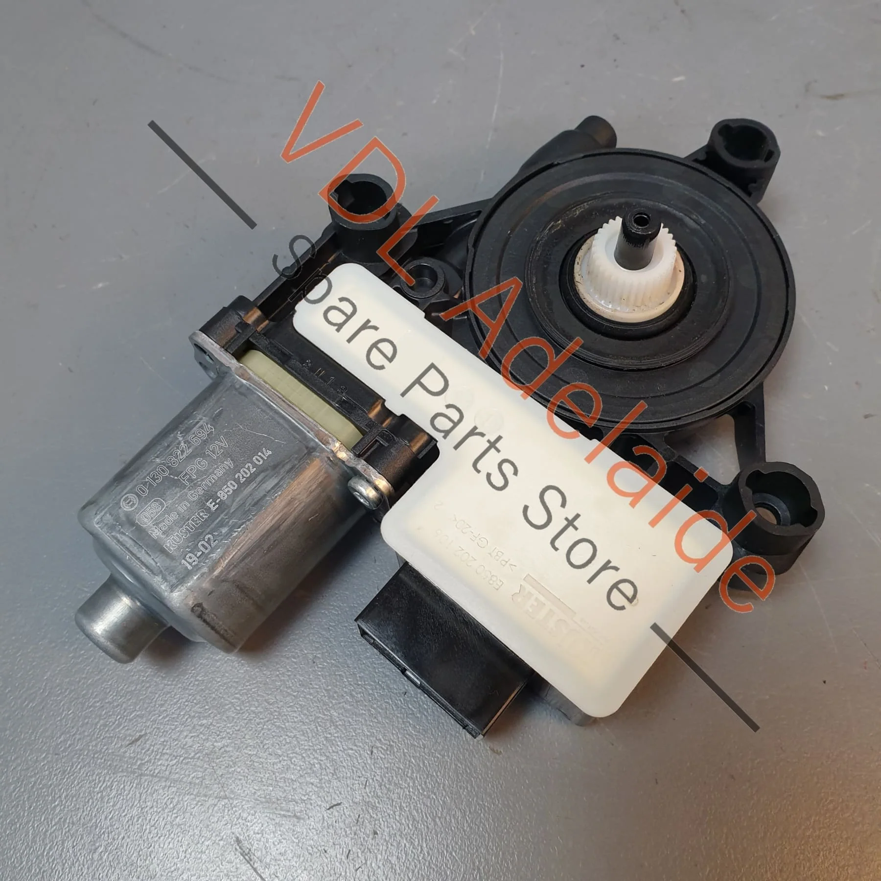 VW Golf MK7 Rear Right Window Regulator Motor 5Q0959408 5Q0959812D - Image 3