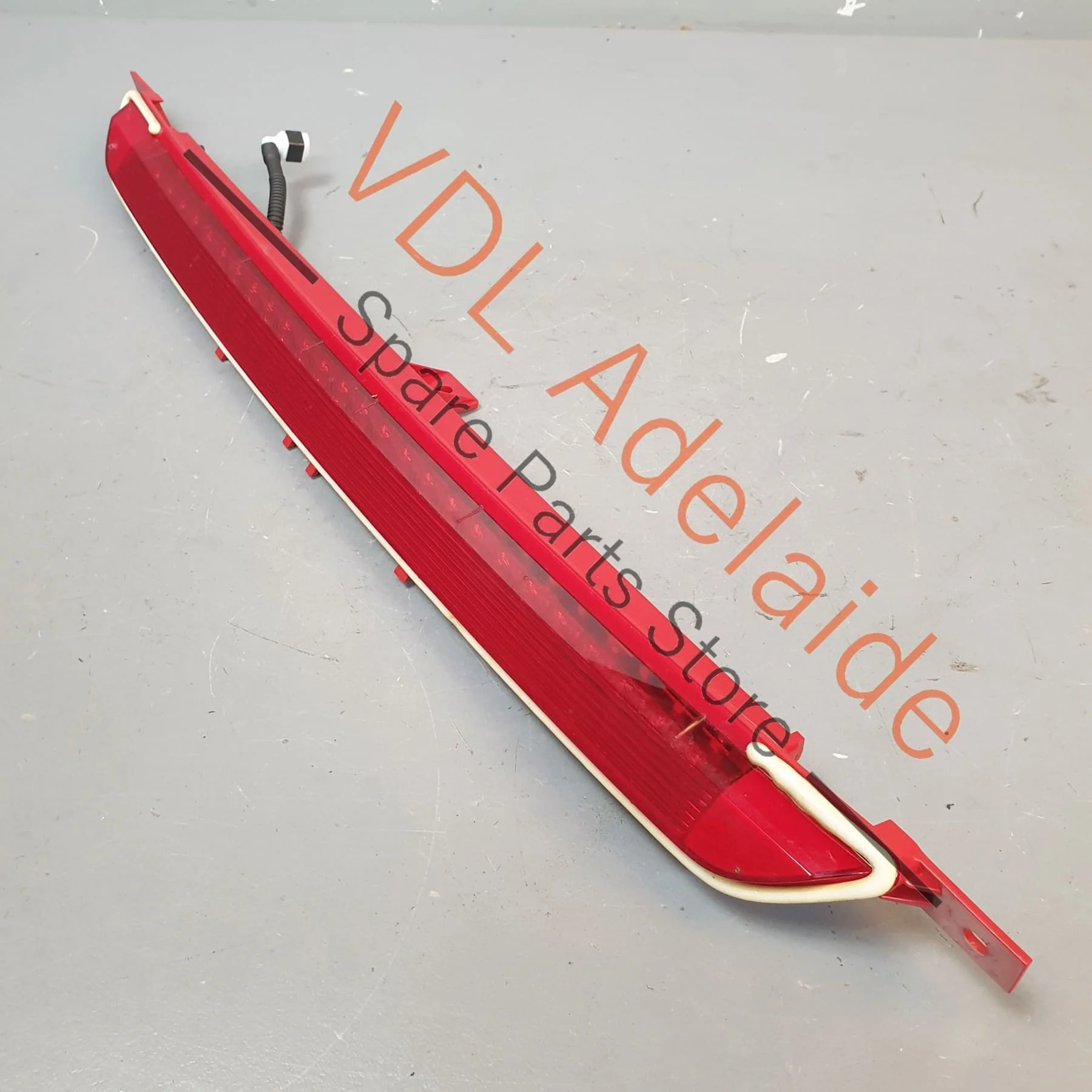 VW Golf MK7 7.5 Gti R Spoiler Mounted 3rd Brake Light Middle 5G6945087A - Image 6