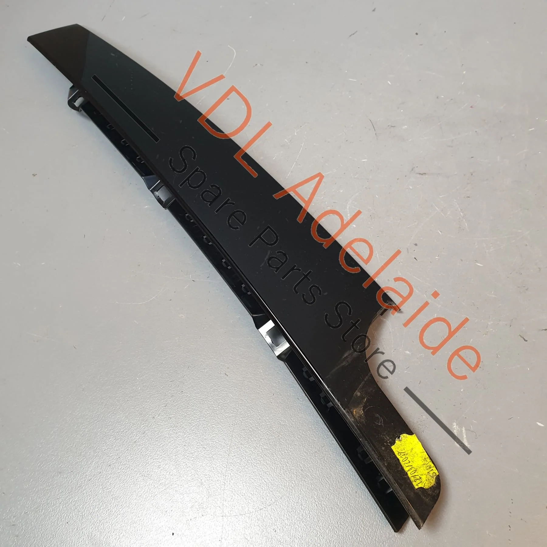 VW Golf MK7 Gloss Black Exterior Left Front Door B Pillar Trim Molding 5G6837889B - Image 3