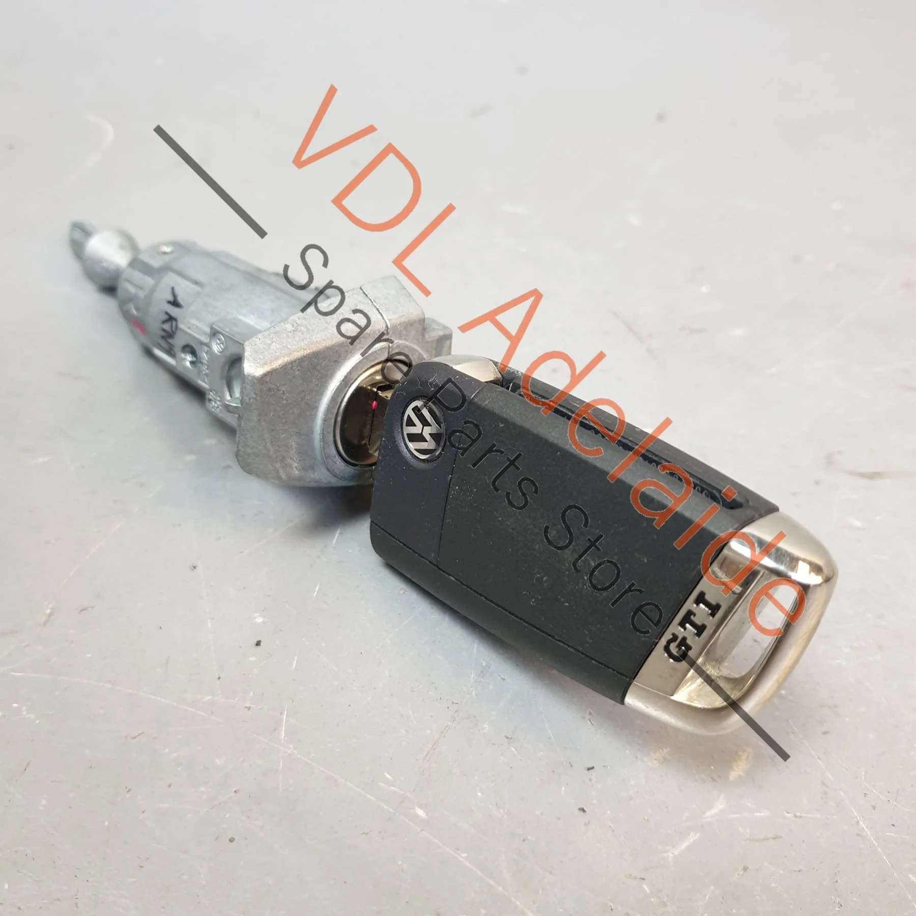 VW Golf MK7 Door Lock Barrel and Matching Blade Key 107837168CL - Image 2