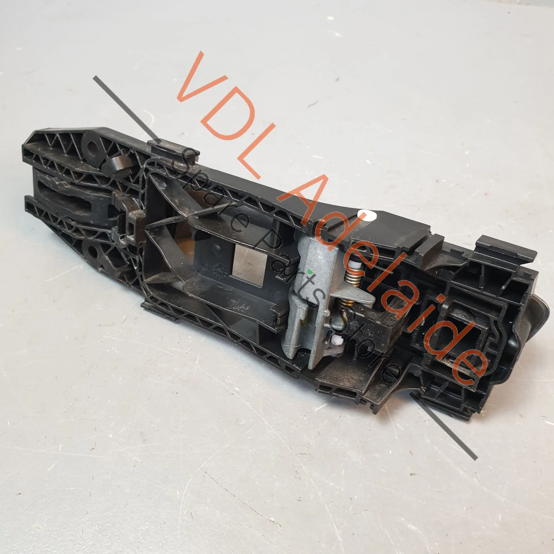 VW Golf Rear Right Exterior Door Handle Indium Gray LR7H 5G0837206N - Image 5