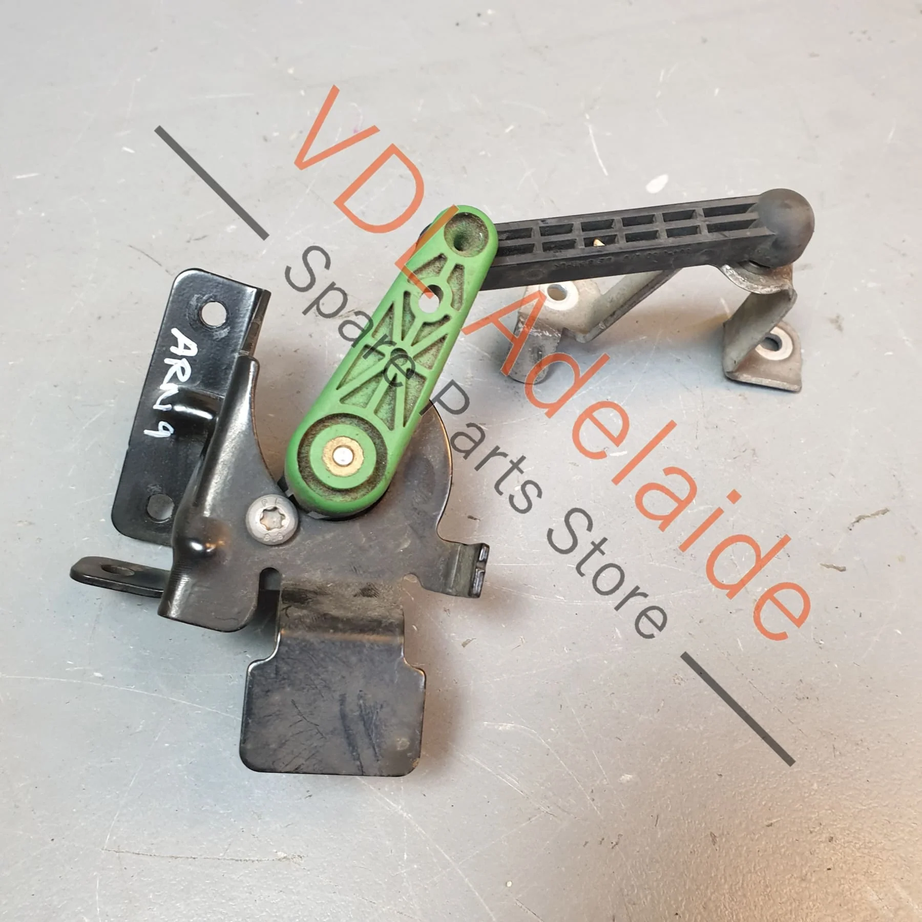 VW Golf MK7 Rear Suspension Level Sensor 5Q0512521J