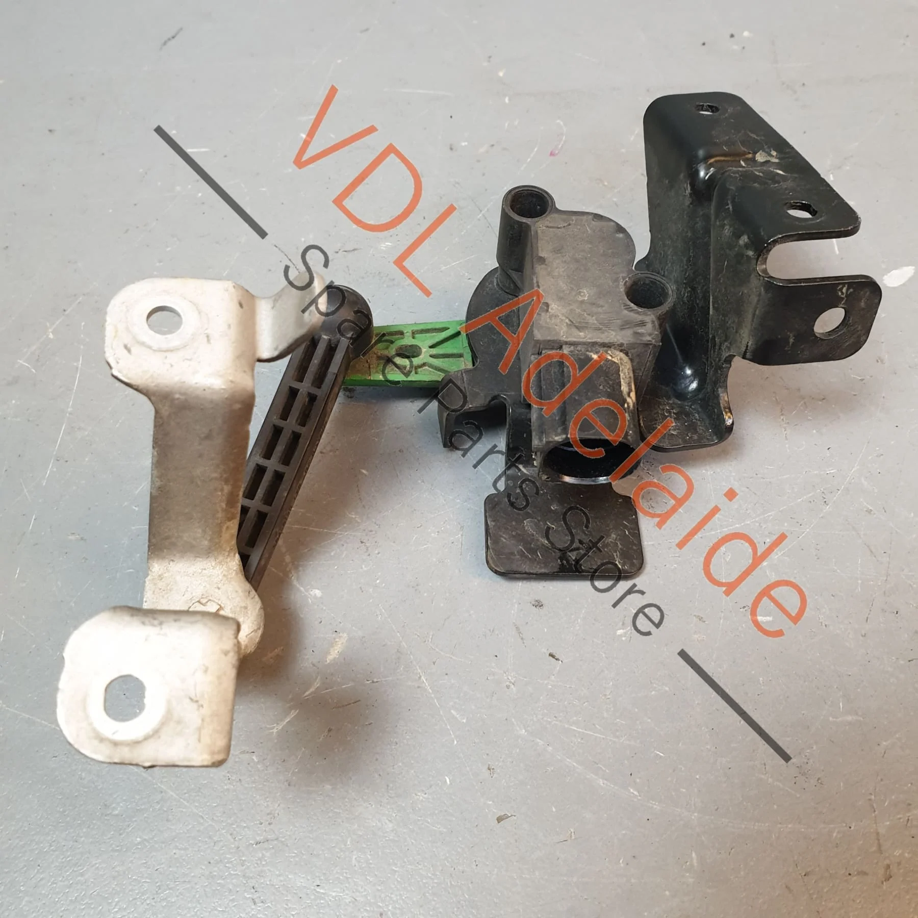 VW Golf MK7 Rear Suspension Level Sensor 5Q0512521J - Image 3