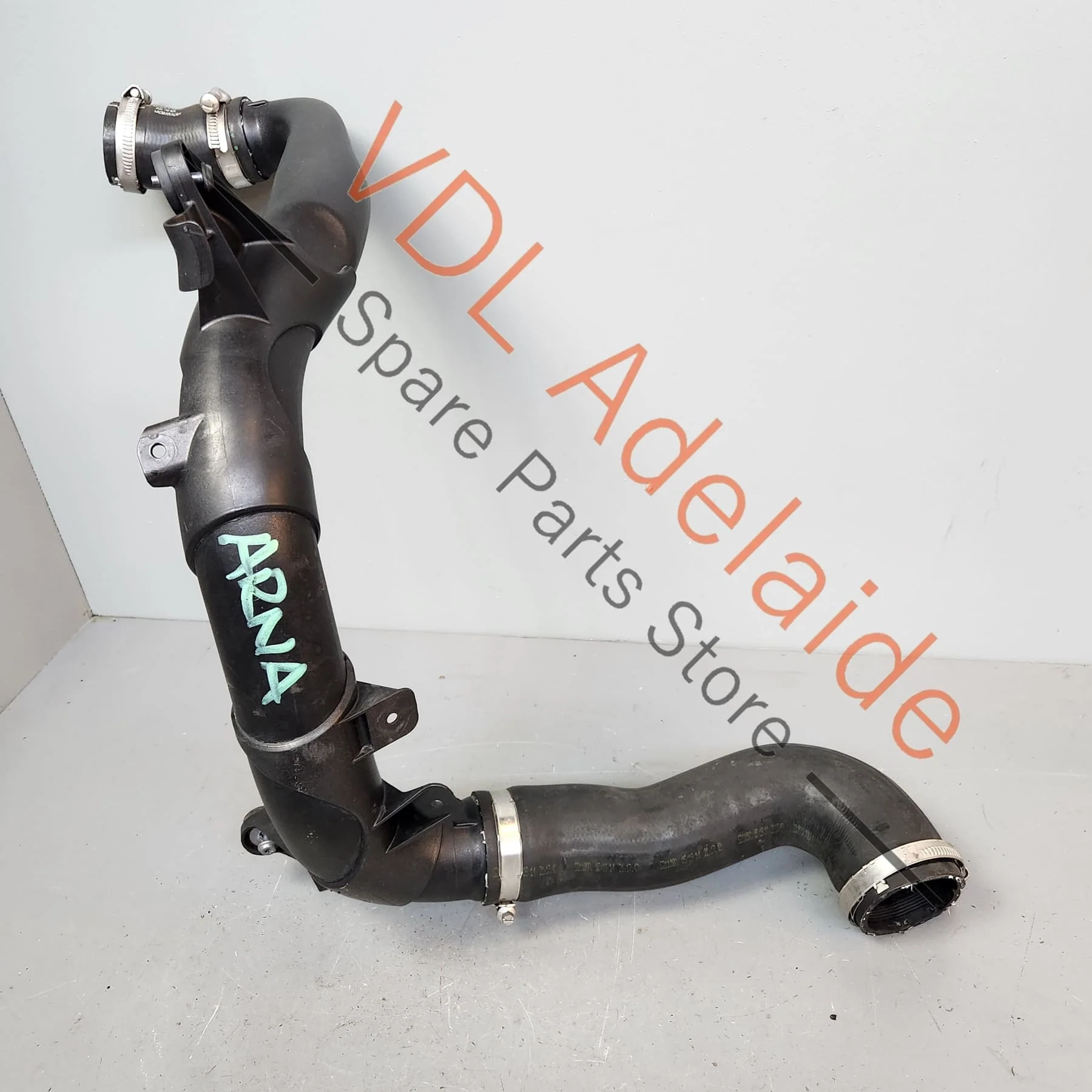 VW Golf MK7 Gti Left Side Charge Air Cooler Intercooler Pipe Hose 5Q0145840 - Image 2