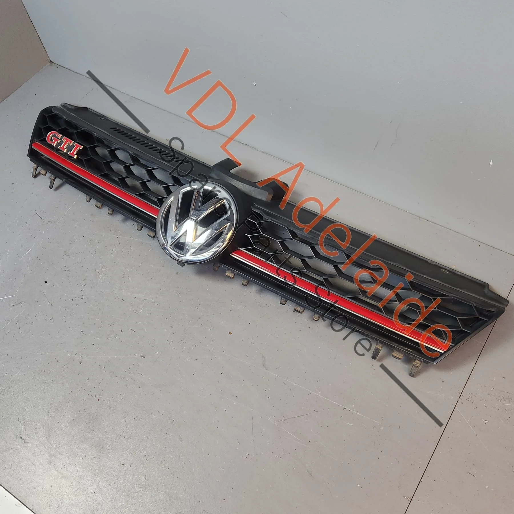 VW Golf Gti Mk7 Front Radiator Grille with Badges Tornado Red 5G0853651AL BTU 5G0853679P WYR - Image 3