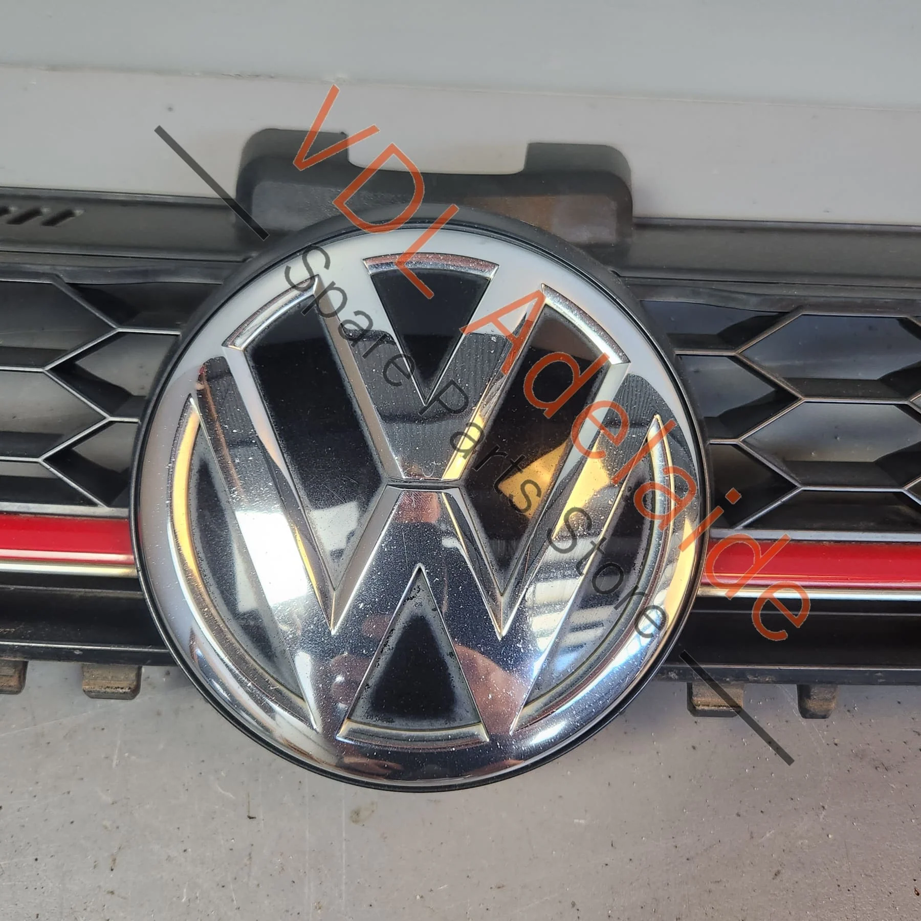 VW Golf Gti Mk7 Front Radiator Grille with Badges Tornado Red 5G0853651AL BTU 5G0853679P WYR - Image 9
