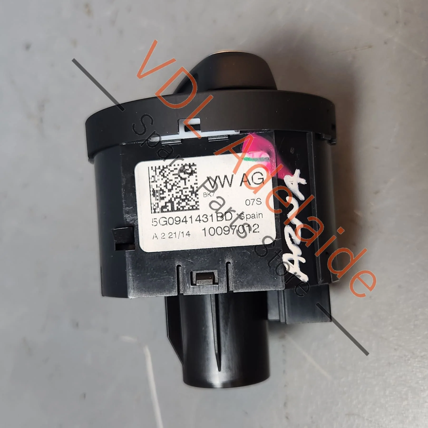 VW Golf MK7 Automatic Headlight Light Switch 5G0941431BD - Image 2