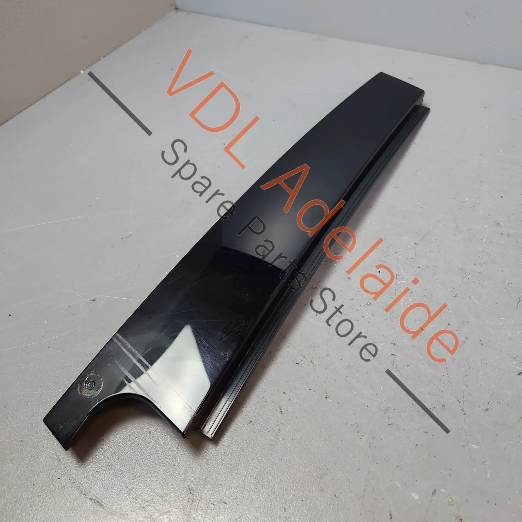 VW Golf Mk7 Gloss Black Rear Right B Pillar Exterior Trim for Door Window Frame 5G6839902B
