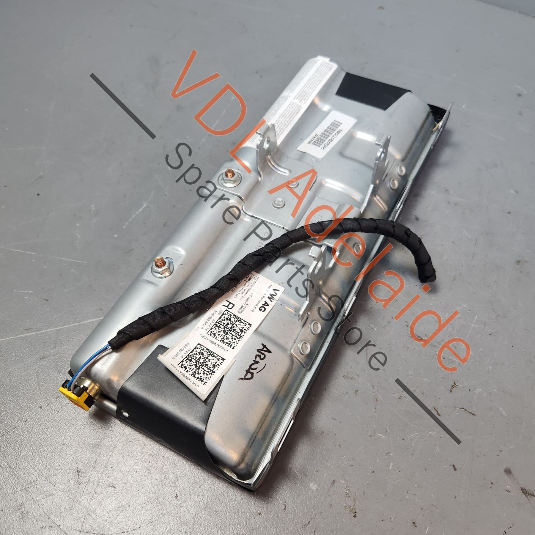 VW Golf MK7 Front Right Drivers Knee Kneebag Airbag 5G2880842D