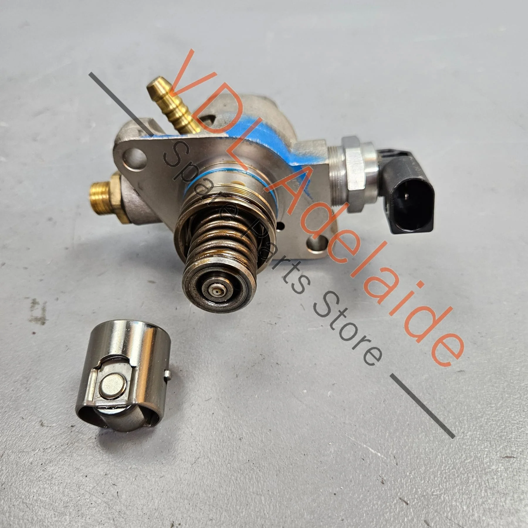 VW Golf MK7 Gti High Pressure Fuel Pump HPFP 06L127025N with Cam Follower - Image 4