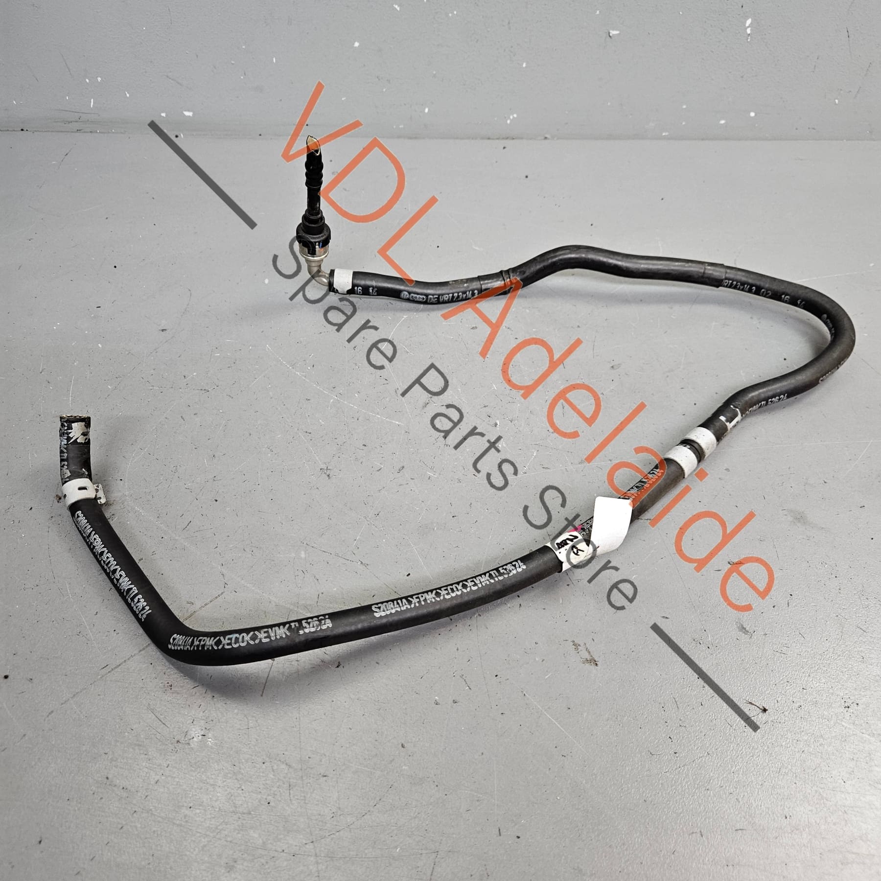 VW Golf MK7 Fuel Hose with Coupling 06K133986AK - Image 4