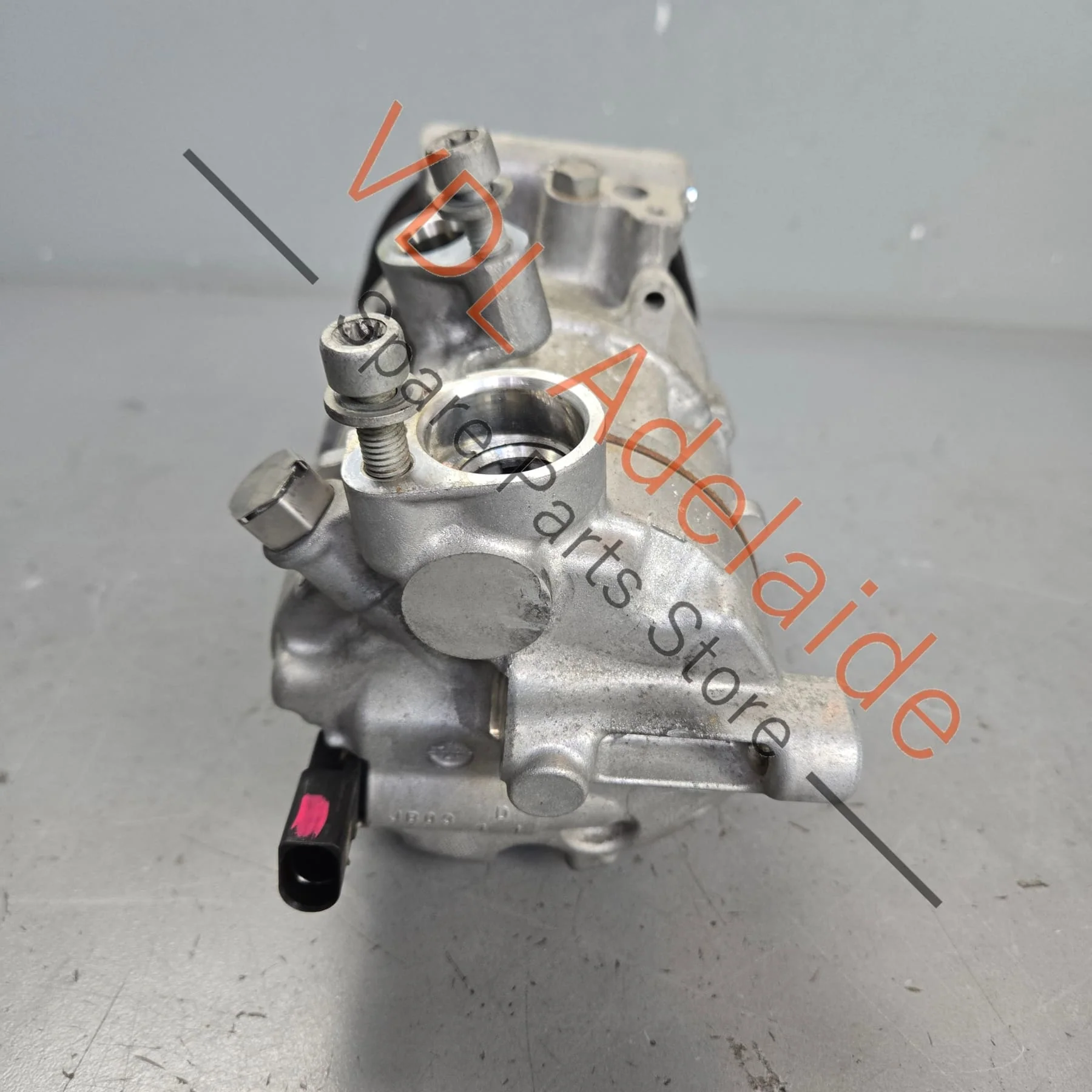 VW Audi AC Compressor 5Q0820803F - Image 3