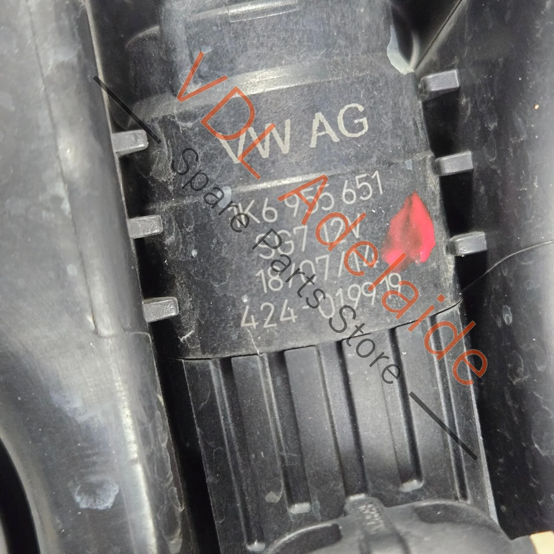 VW Golf MK7 GTi Windscreen Washer Bottle Tank for vehicles without Headlight Washer System 5G0955453J - Image 3