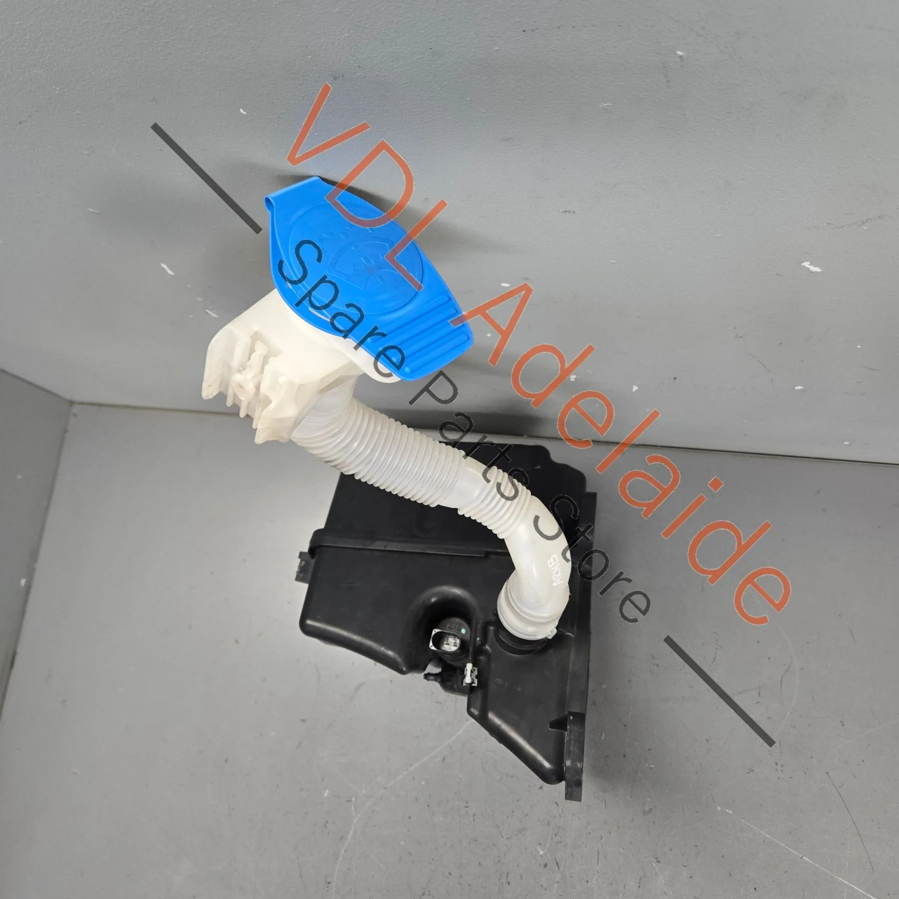 VW Golf MK7 GTi Windscreen Washer Bottle Tank for vehicles without Headlight Washer System 5G0955453J - Image 5