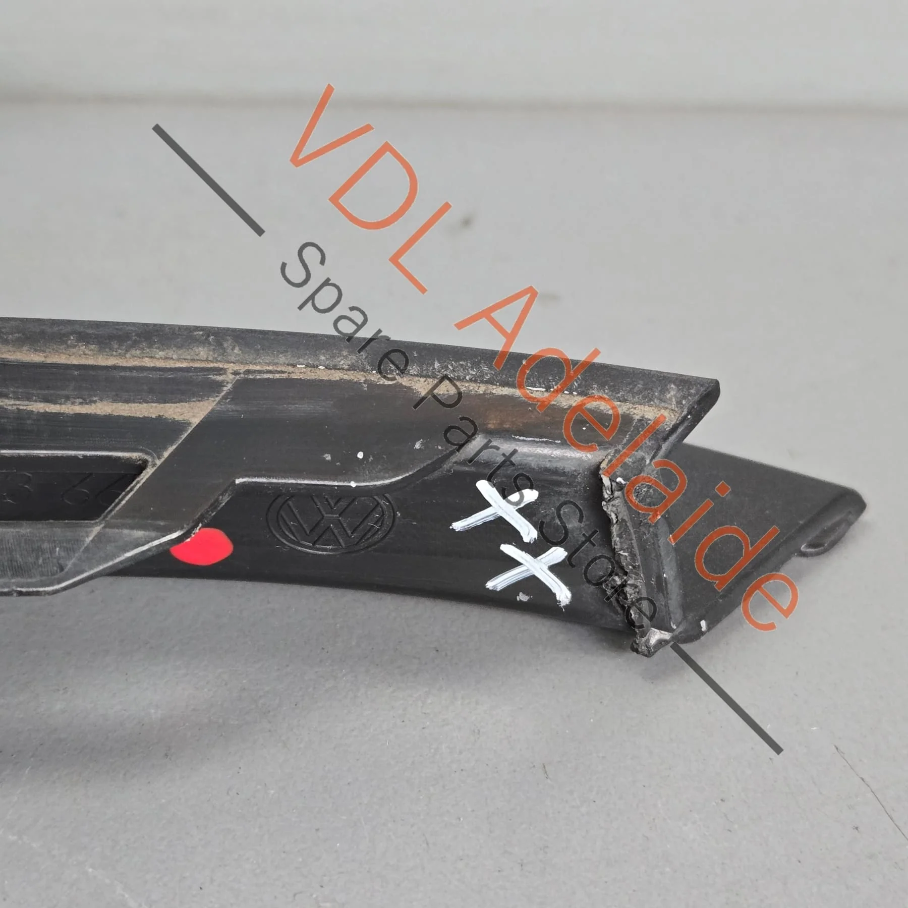 VW Golf GTi Mk7 Air Guide Grille Vent for Models With Fog Lamps Left 5G0853665E - Image 3