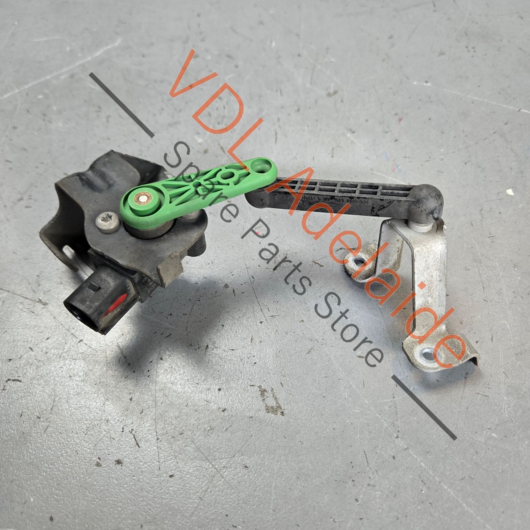 VW Golf MK7 Rear Left Suspension Level Sensor with Poles 5Q0512521F - Image 4