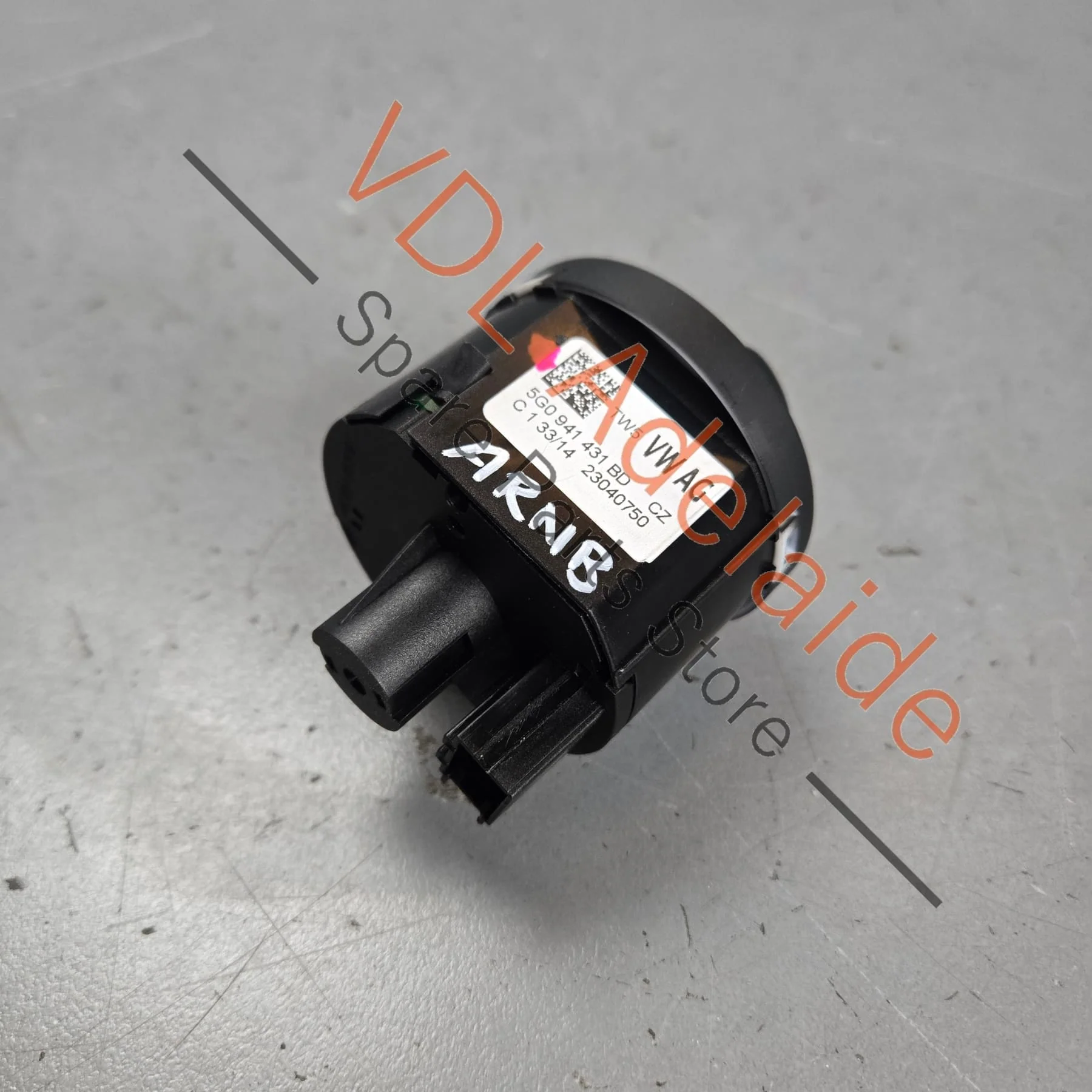 VW Golf MK7 Headlight Switch 5G0941431BD - Image 2