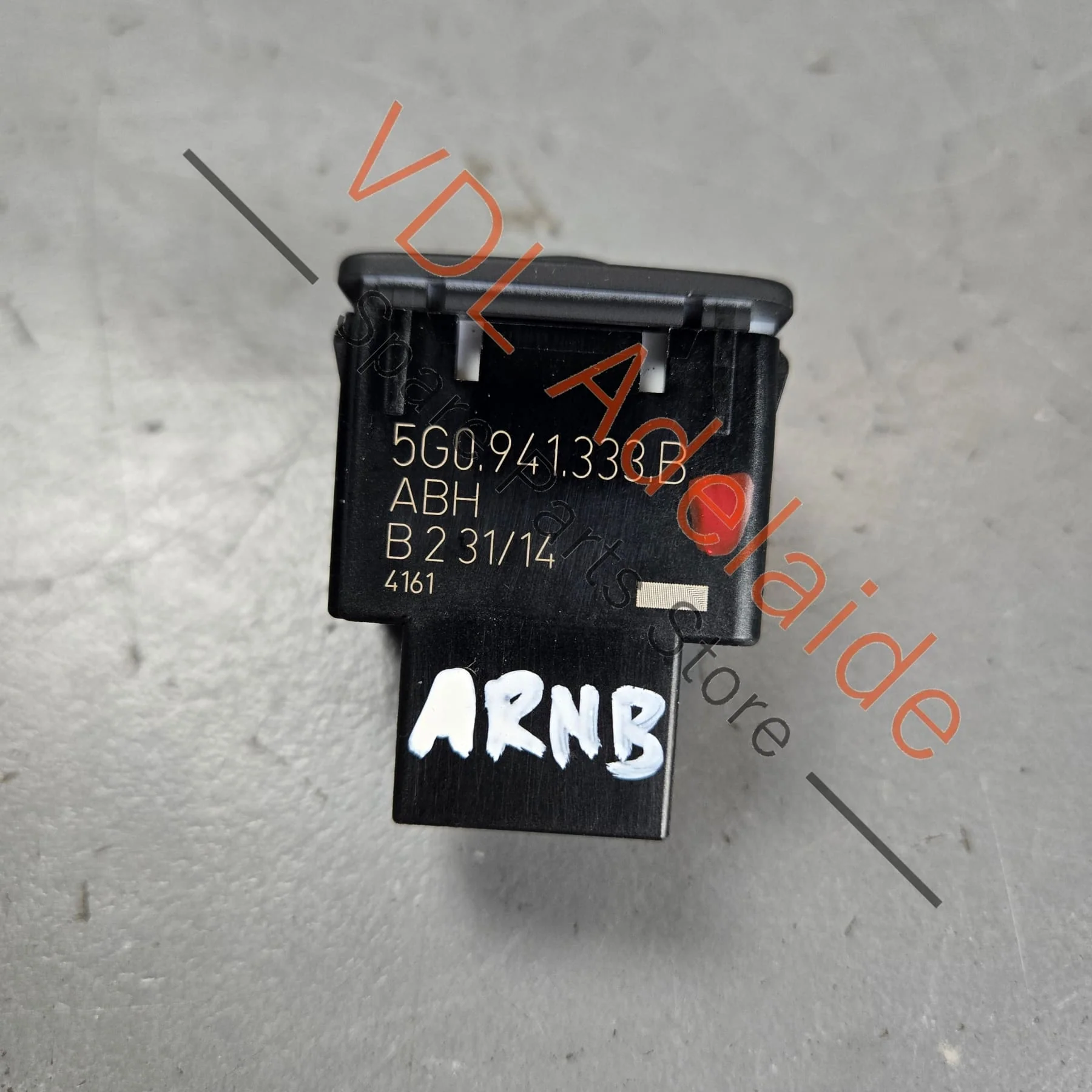 VW Golf Mk7 Headlight Range Control Switch 5G0941333B - Image 2