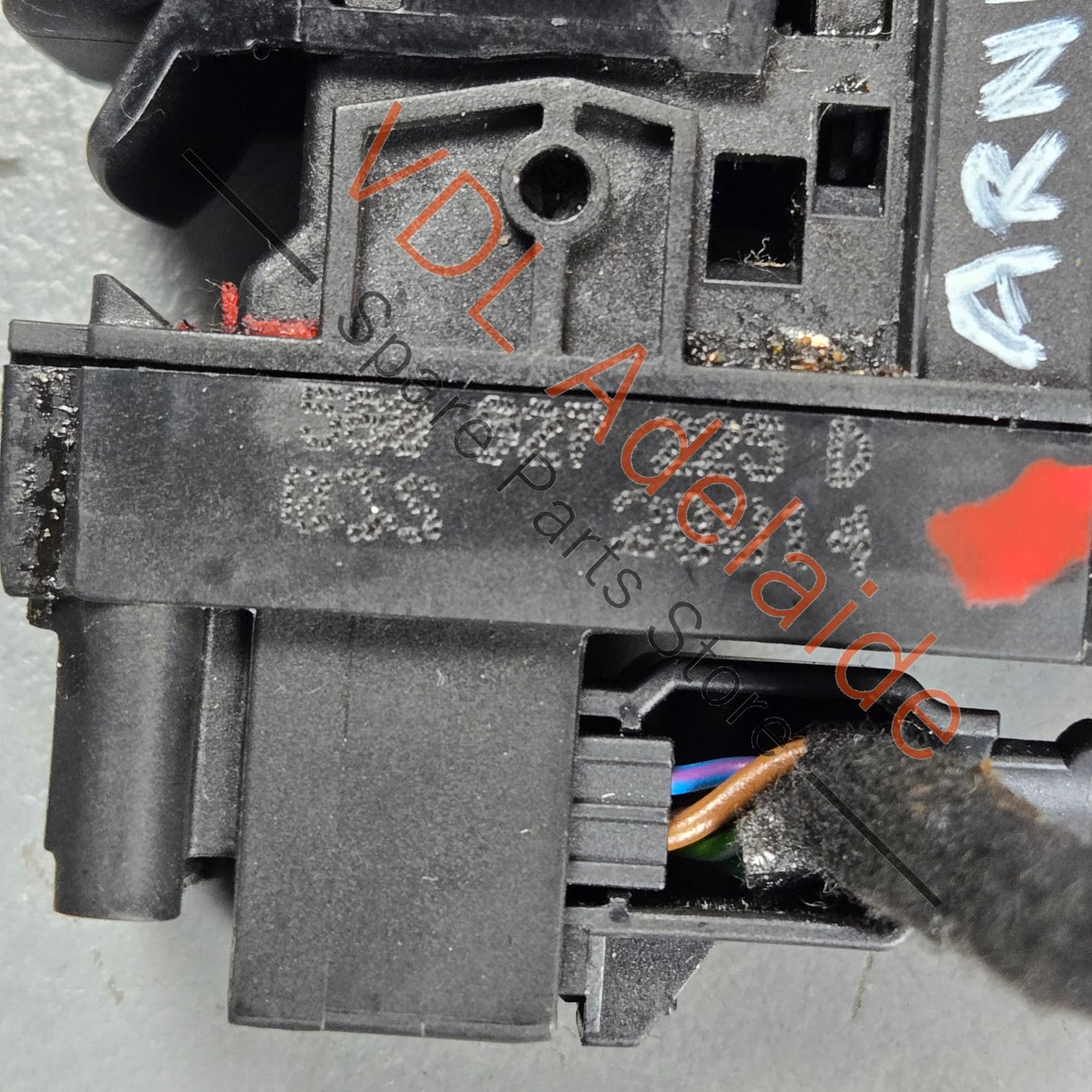 VW Golf MK7 EPB Park Brake Switch Centre Console 5G0927225D - Image 2