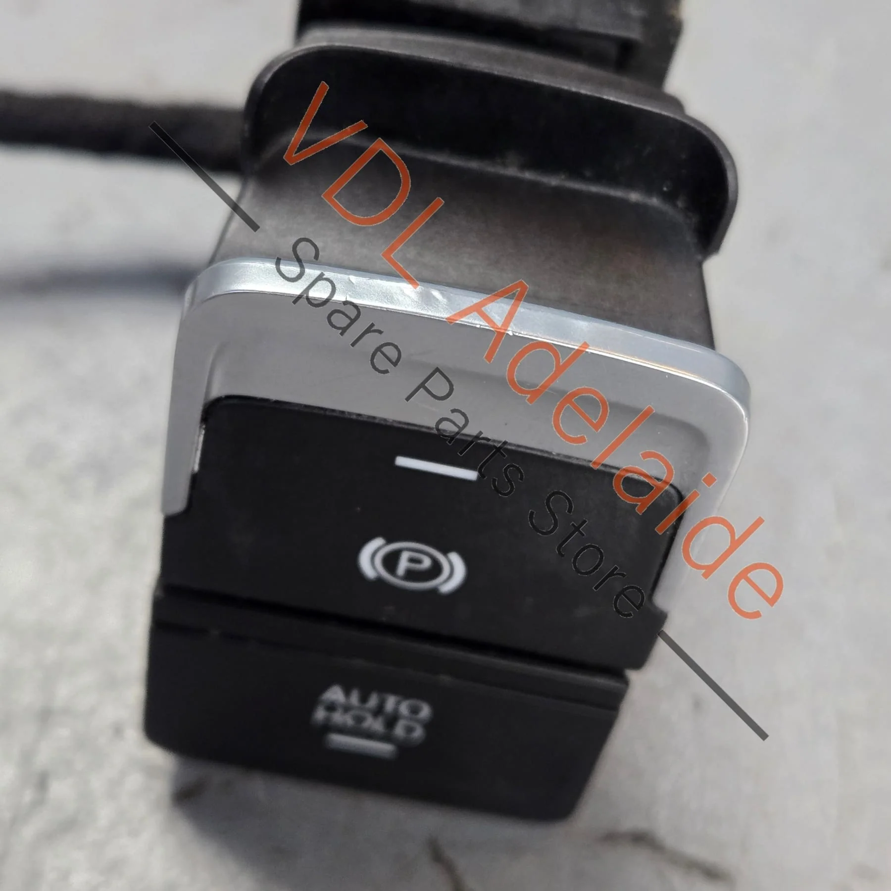 VW Golf MK7 EPB Park Brake Switch Centre Console 5G0927225D - Image 4