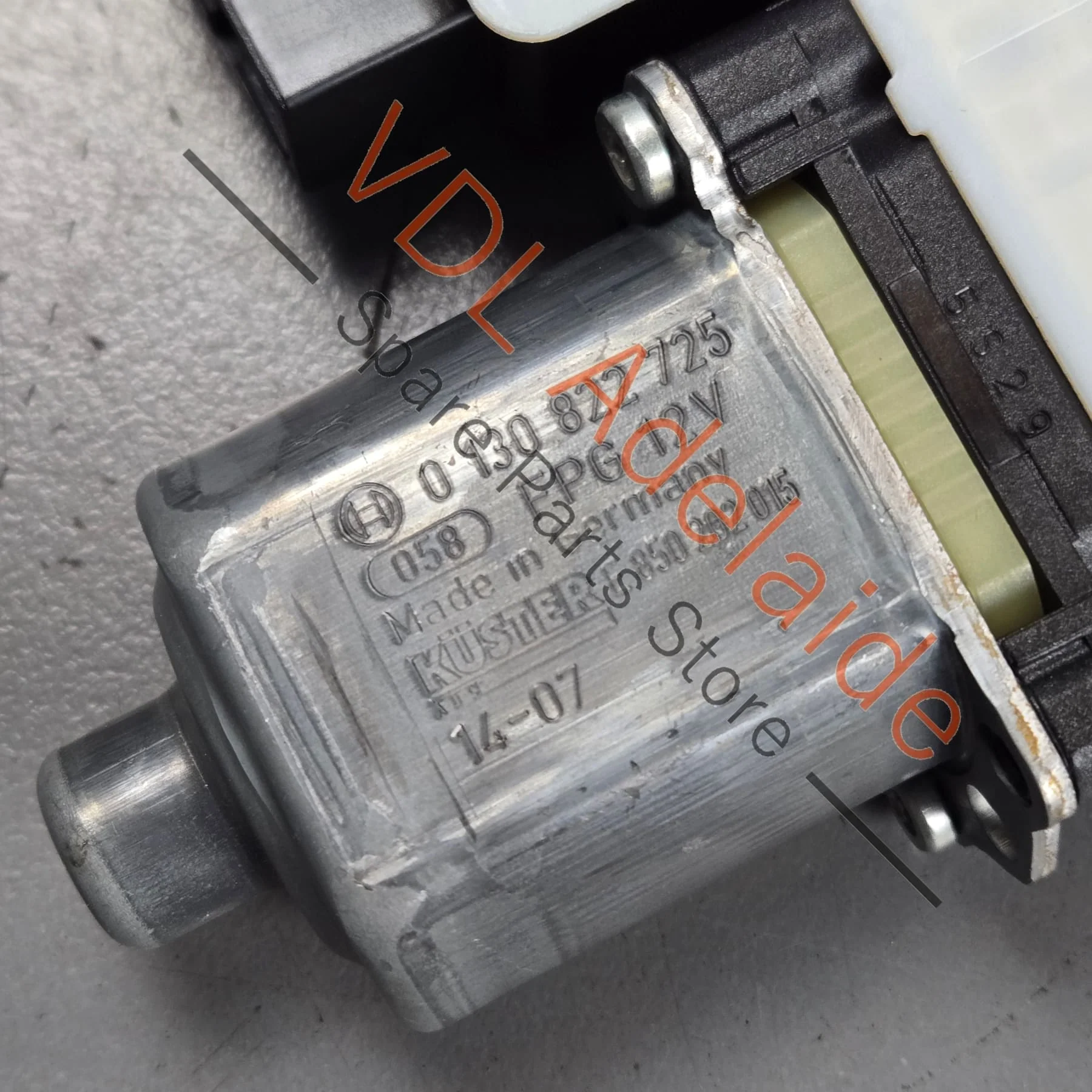 VW Golf MK7 Rear Left Window Regulator Motor 5Q0959811A 5Q0959407 - Image 3