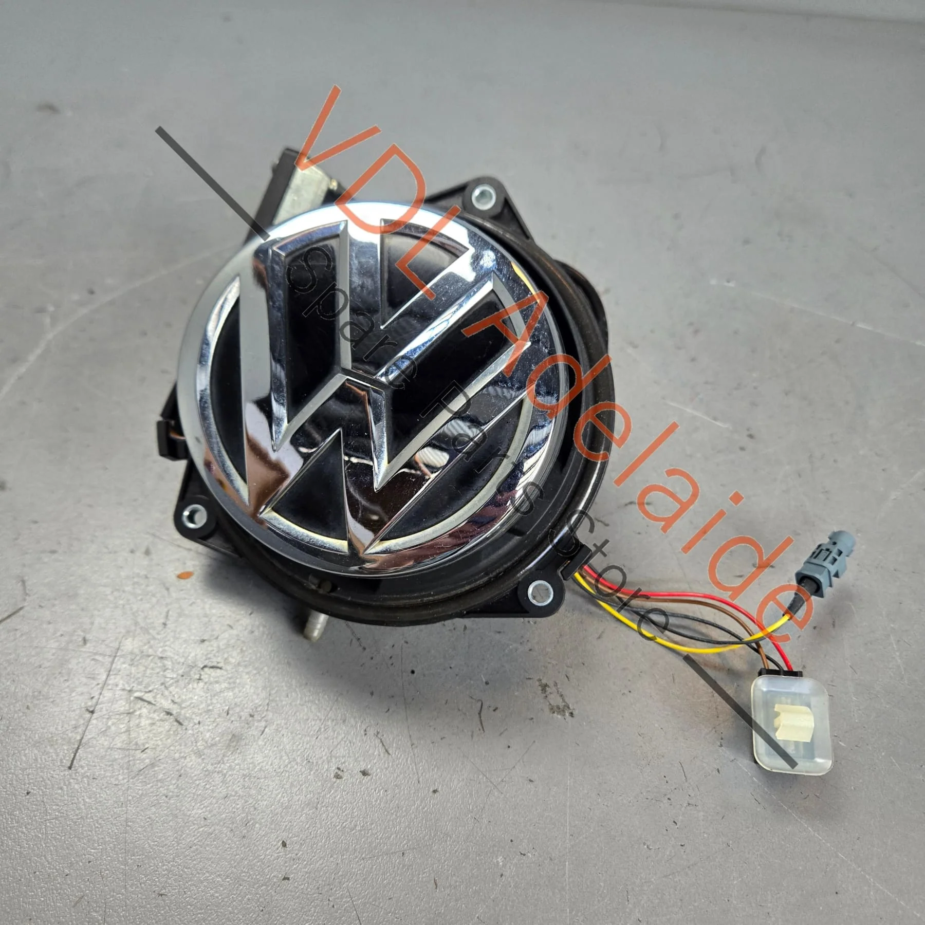 VW Golf MK7 Rear Reversing Camera Tailgate Handle Badge 5G0827469E 5G0827469F