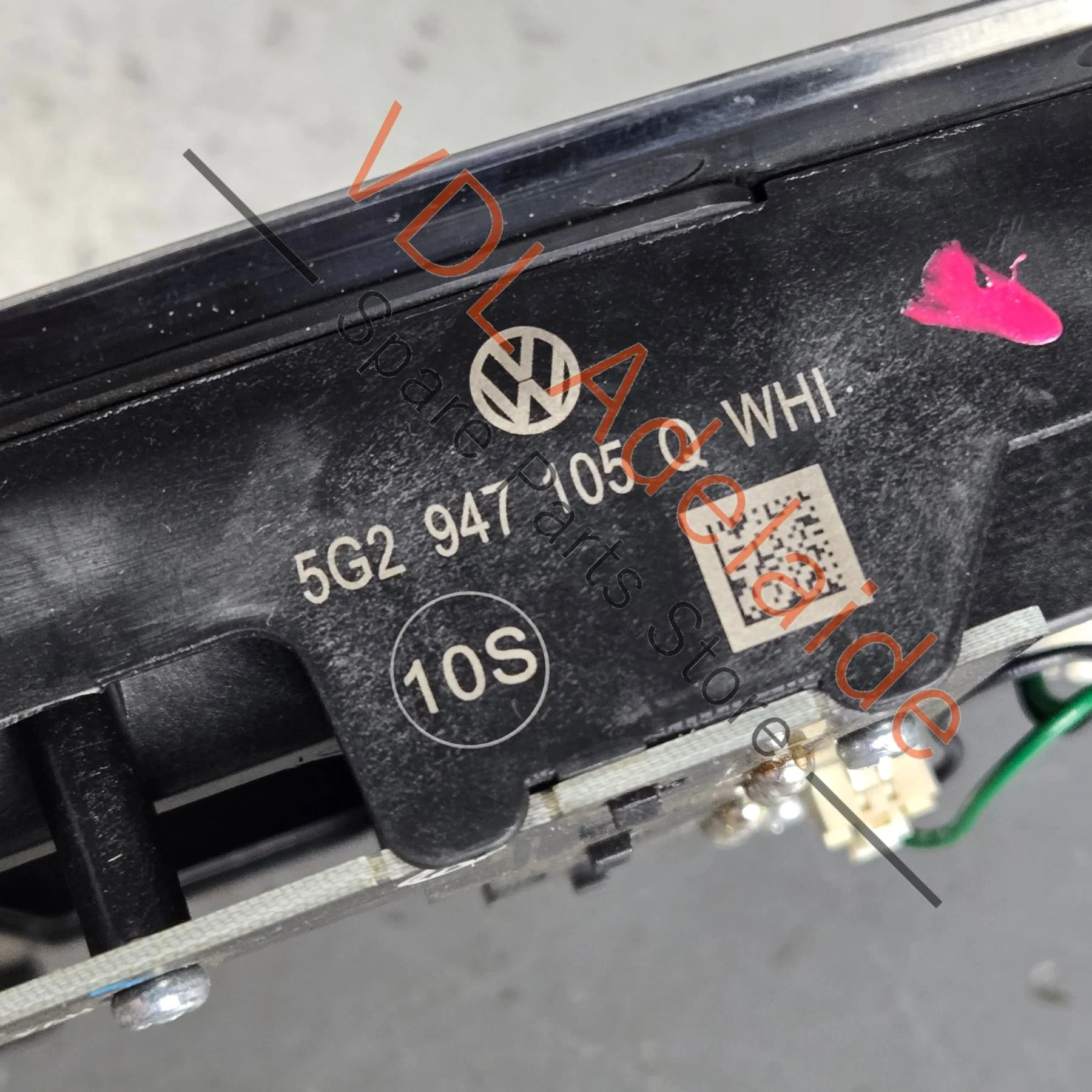 VW Golf Mk7 LED Front Interior & Reading Light Black 5G2947105Q - Image 2