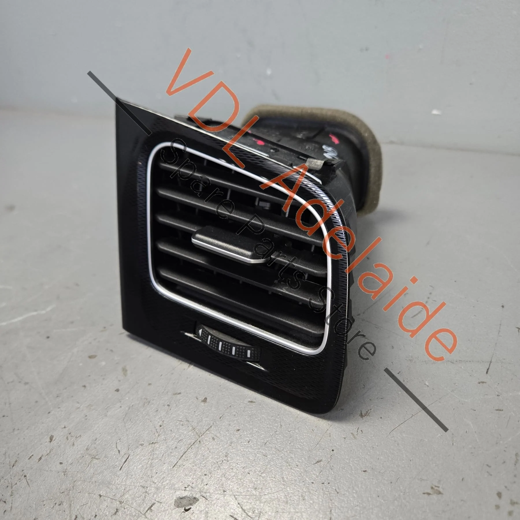 VW Golf Gti MK7 Right Side Driver Dash Air Vent AC 5G2819704H DAR - Image 3