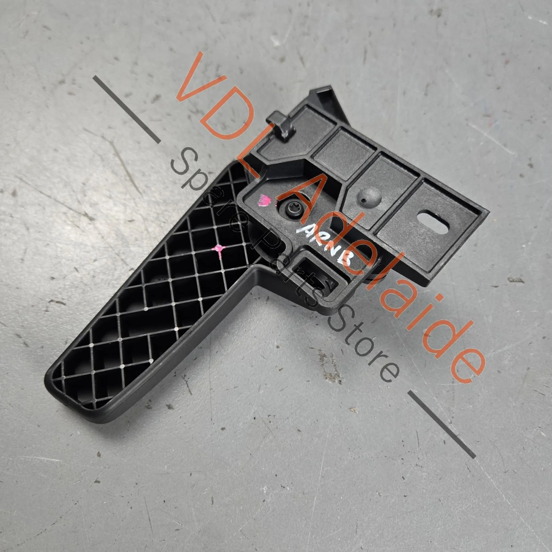 VW Golf MK7 Bonnet Release Handle Pull Grip 3C2823533 518823633 - Image 3