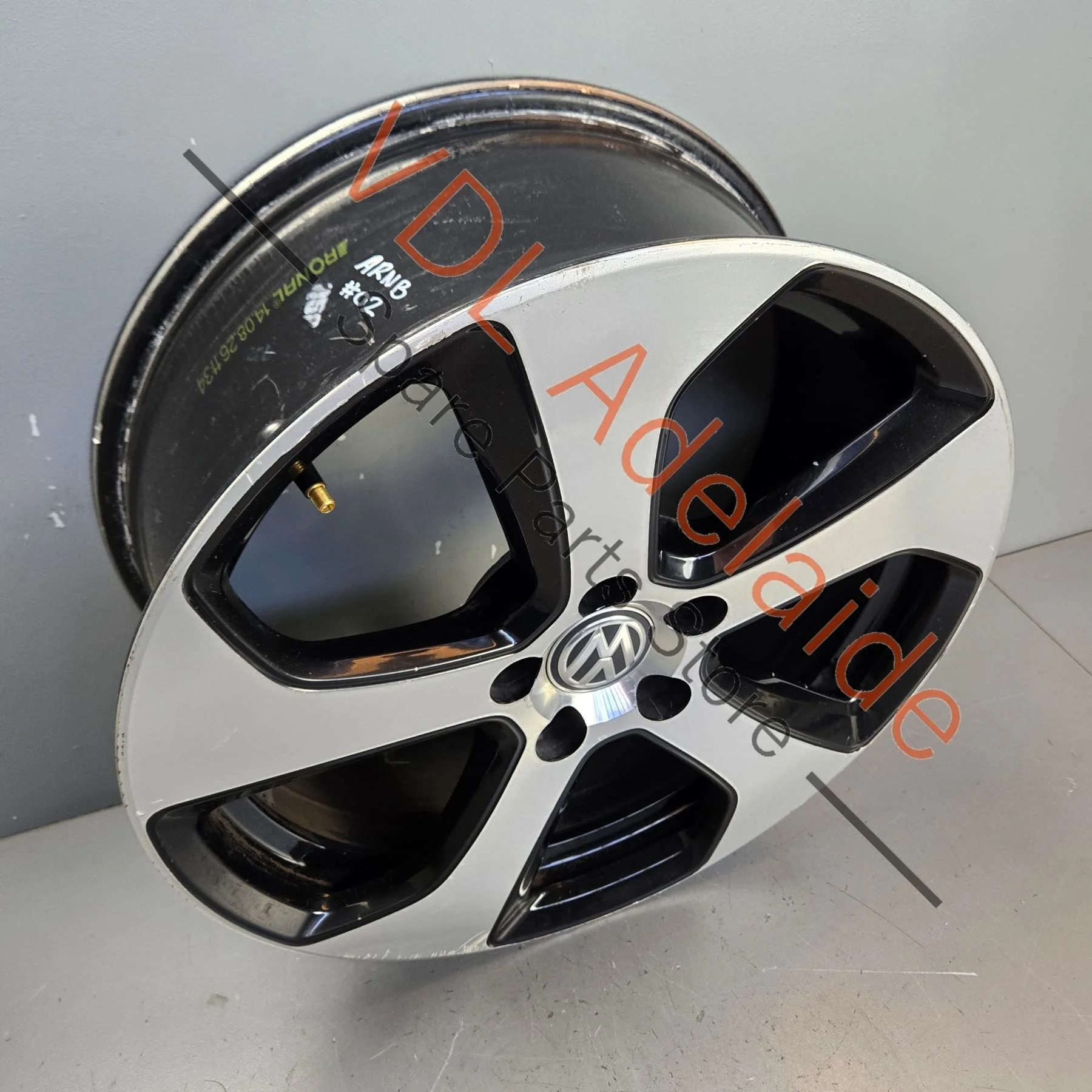 1x VW Golf GTi Mk7 18in x7.5in Alloy Wheel AUSTIN 5G0601025AS #02 - Image 2