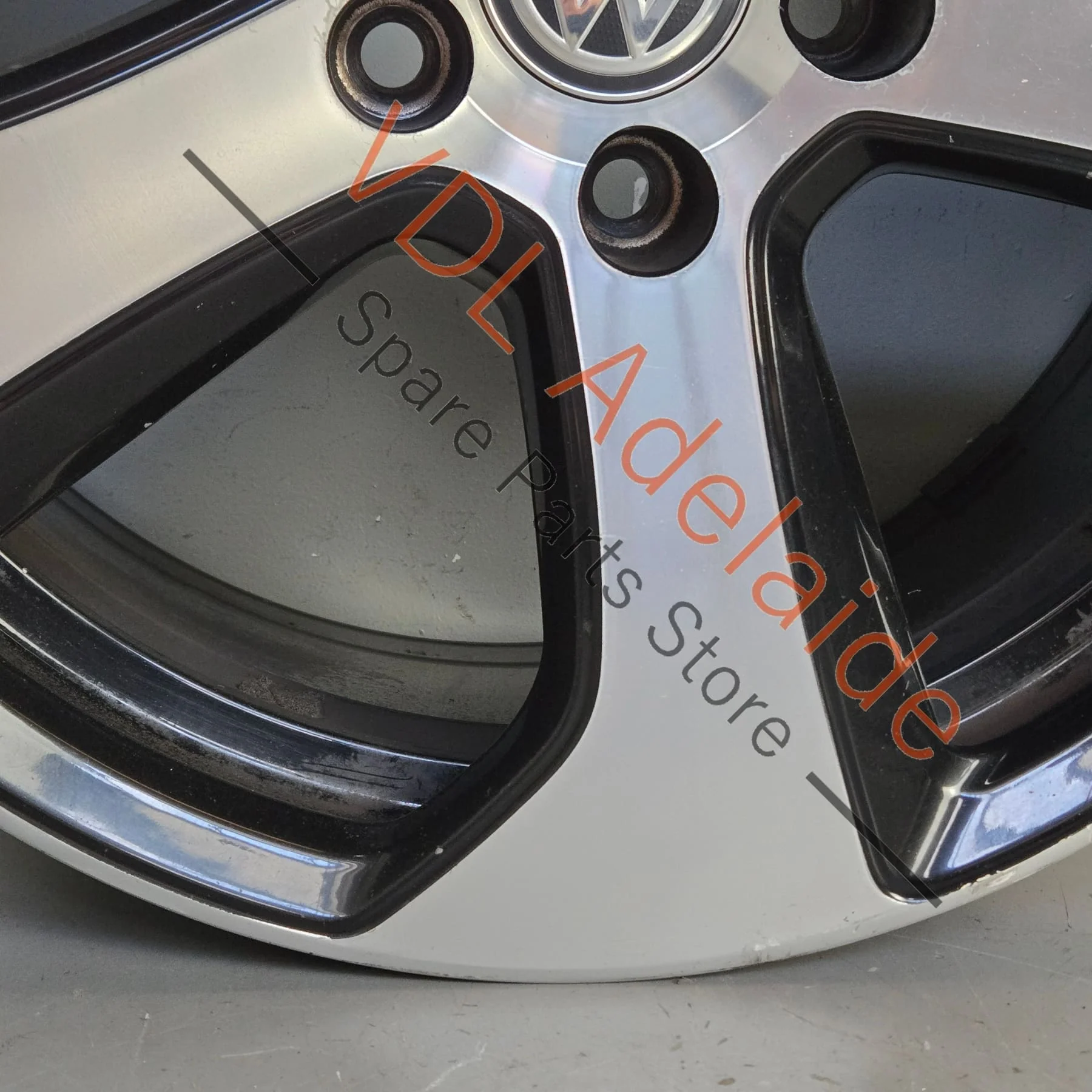 1x VW Golf GTi Mk7 18in x7.5in Alloy Wheel AUSTIN 5G0601025AS #02 - Image 9