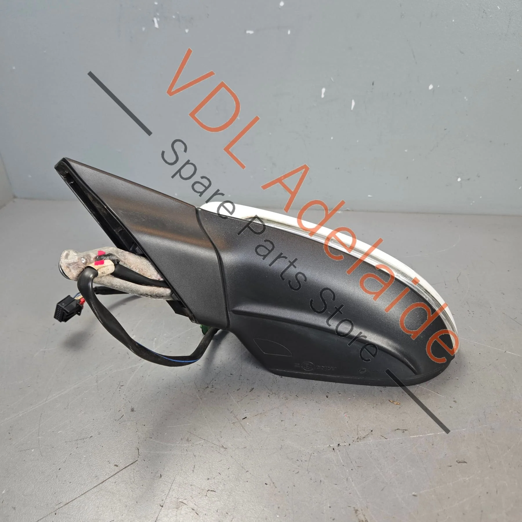 VW Golf MK7 Left Side Wing Mirror Base Housing Cap Pure White 0Q0Q C9A - Image 4