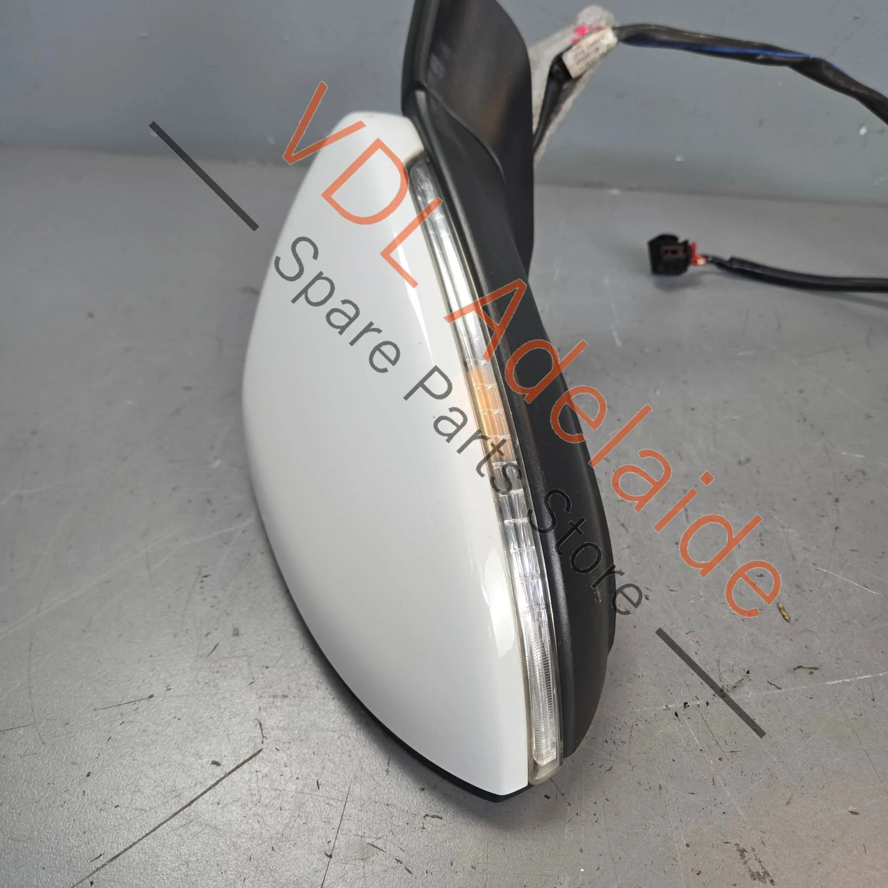 VW Golf MK7 Right Side Wing Mirror Base Housing Cap Pure White 0Q0Q C9A - Image 4