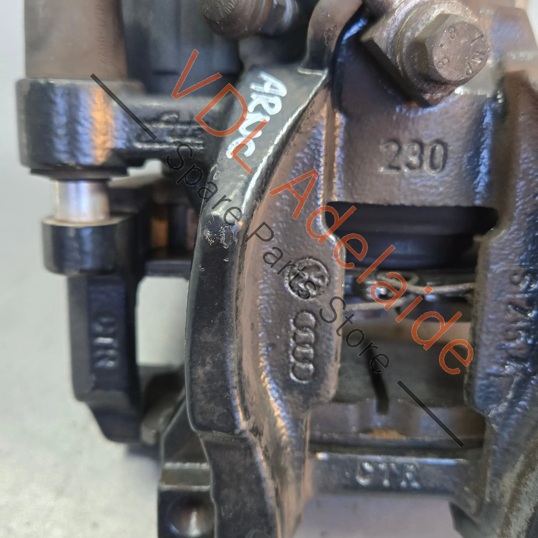 VW Golf MK7 Gti Rear Right Brake Caliper & Carrier with Electric Park Brake Servo 8V0615424A 3Q0998281A 5Q0615425 5Q0615406 - Image 3