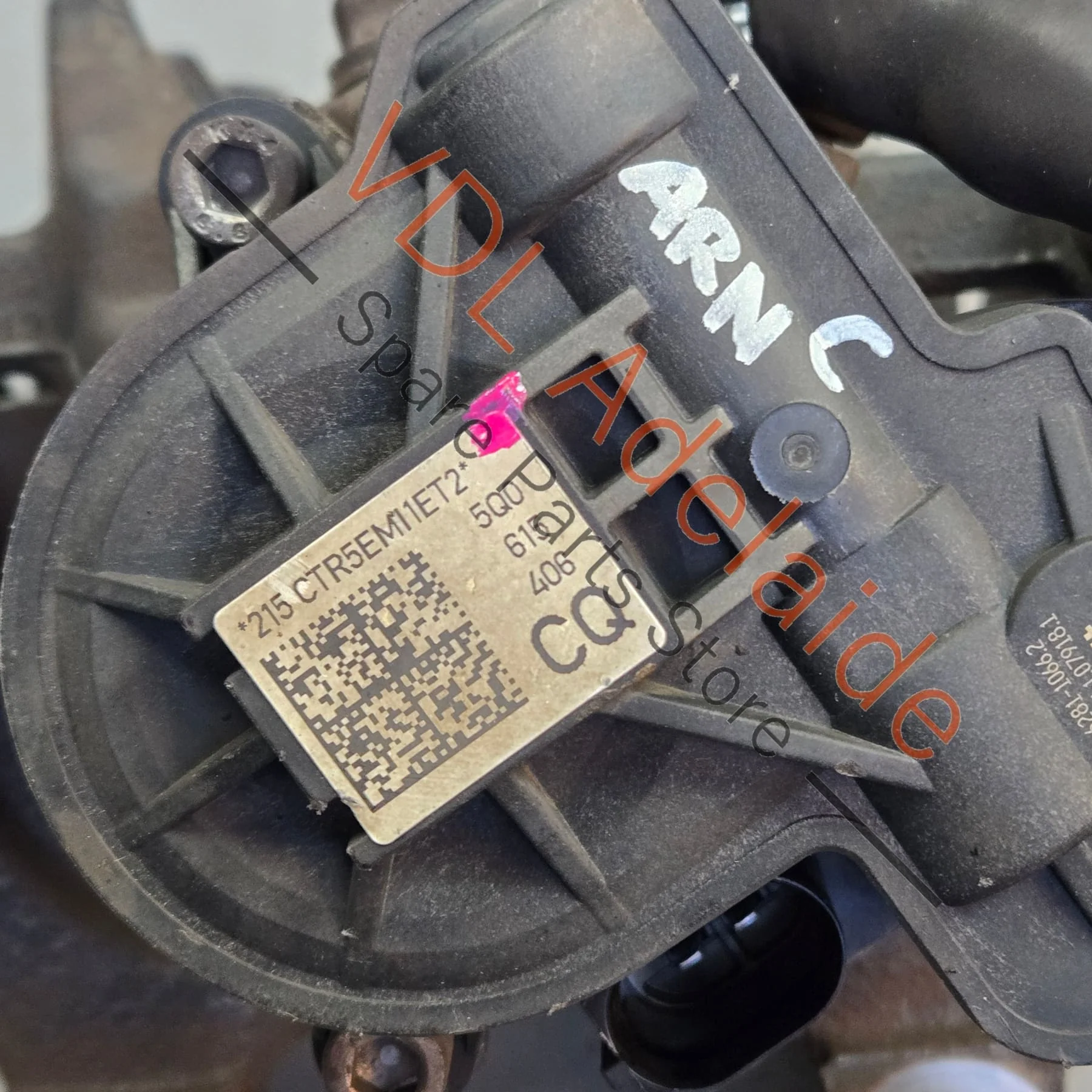 VW Golf MK7 Gti Rear Right Brake Caliper & Carrier with Electric Park Brake Servo 8V0615424A 3Q0998281A 5Q0615425 5Q0615406 - Image 5