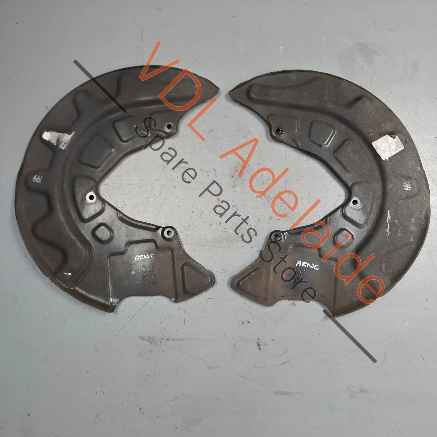 VW Golf R 340mm Front Brake Disc Rotor Stone Guards Cover Plates Pair 5Q0615311F 5Q0615312F - Image 3