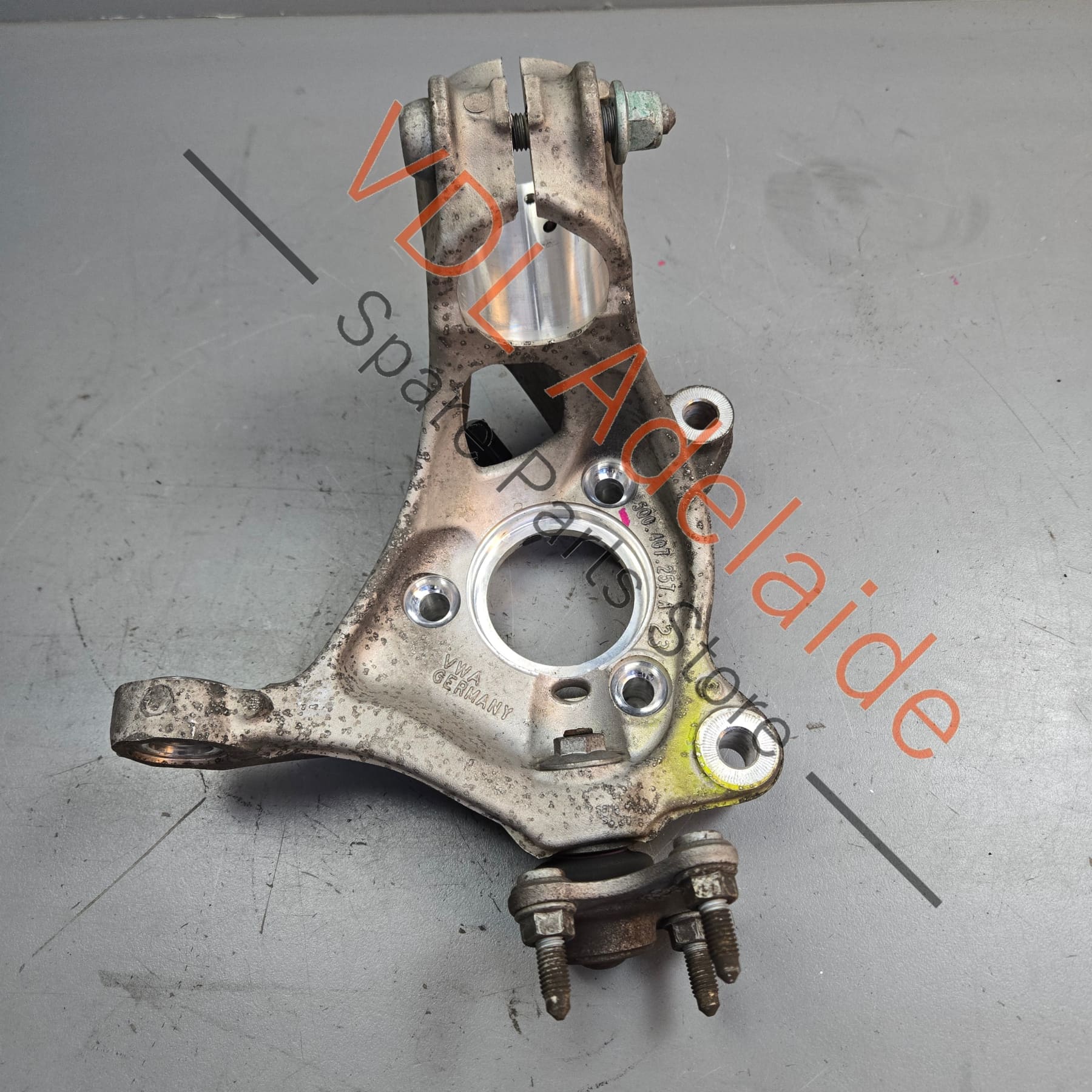 VW Golf R Front Left Wheel Bearing Housing Hub Knuckle 85mm 5Q0407253A
