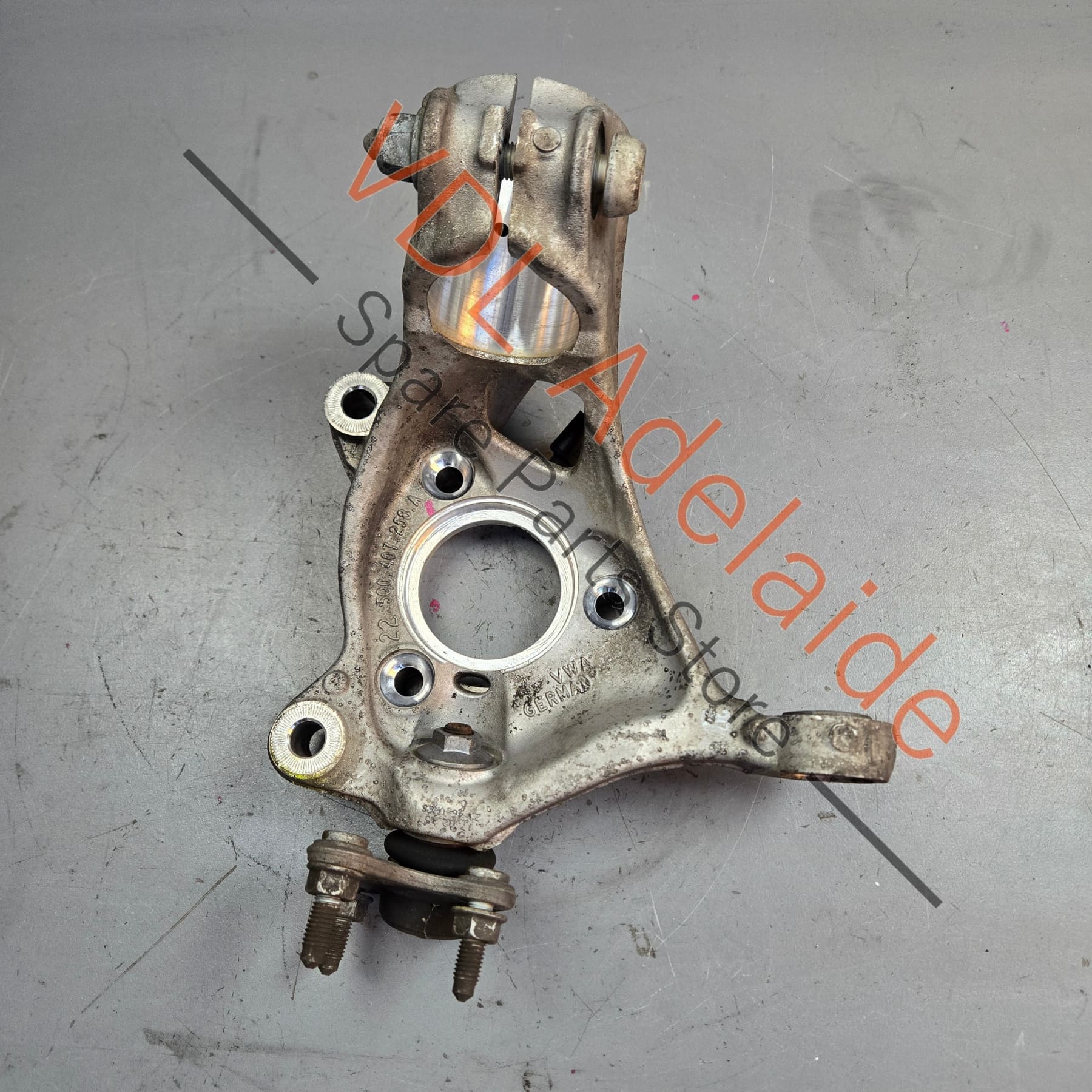 VW Golf R Front Right Wheel Bearing Housing Hub Knuckle 85mm 5Q0407254A