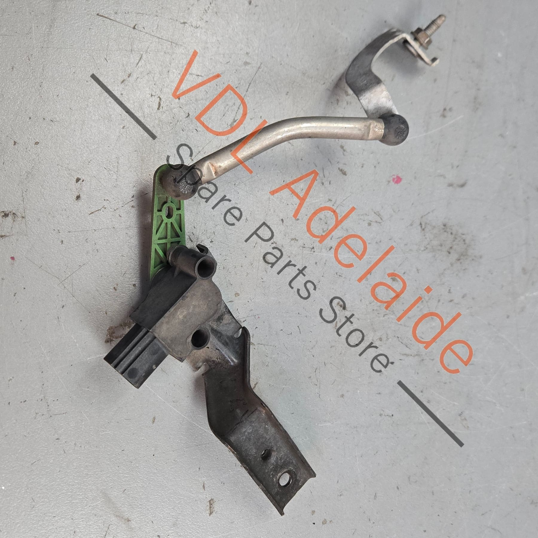 VW Golf MK7 7.5 Front Right Suspension Level Sensor With Poles 5Q0412522C
