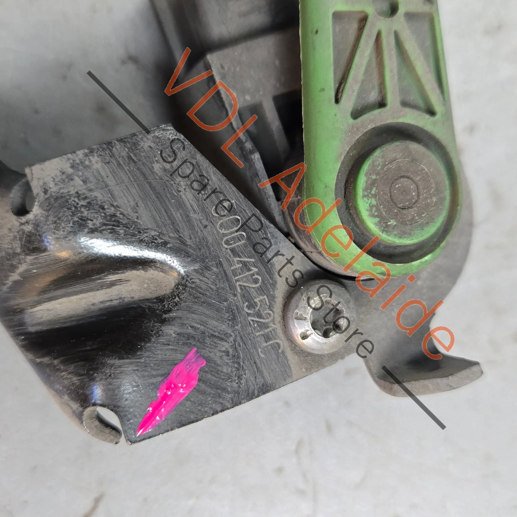 VW Golf MK7 7.5 Front Left Suspension Level Sensor With Poles 5Q0412521C - Image 3