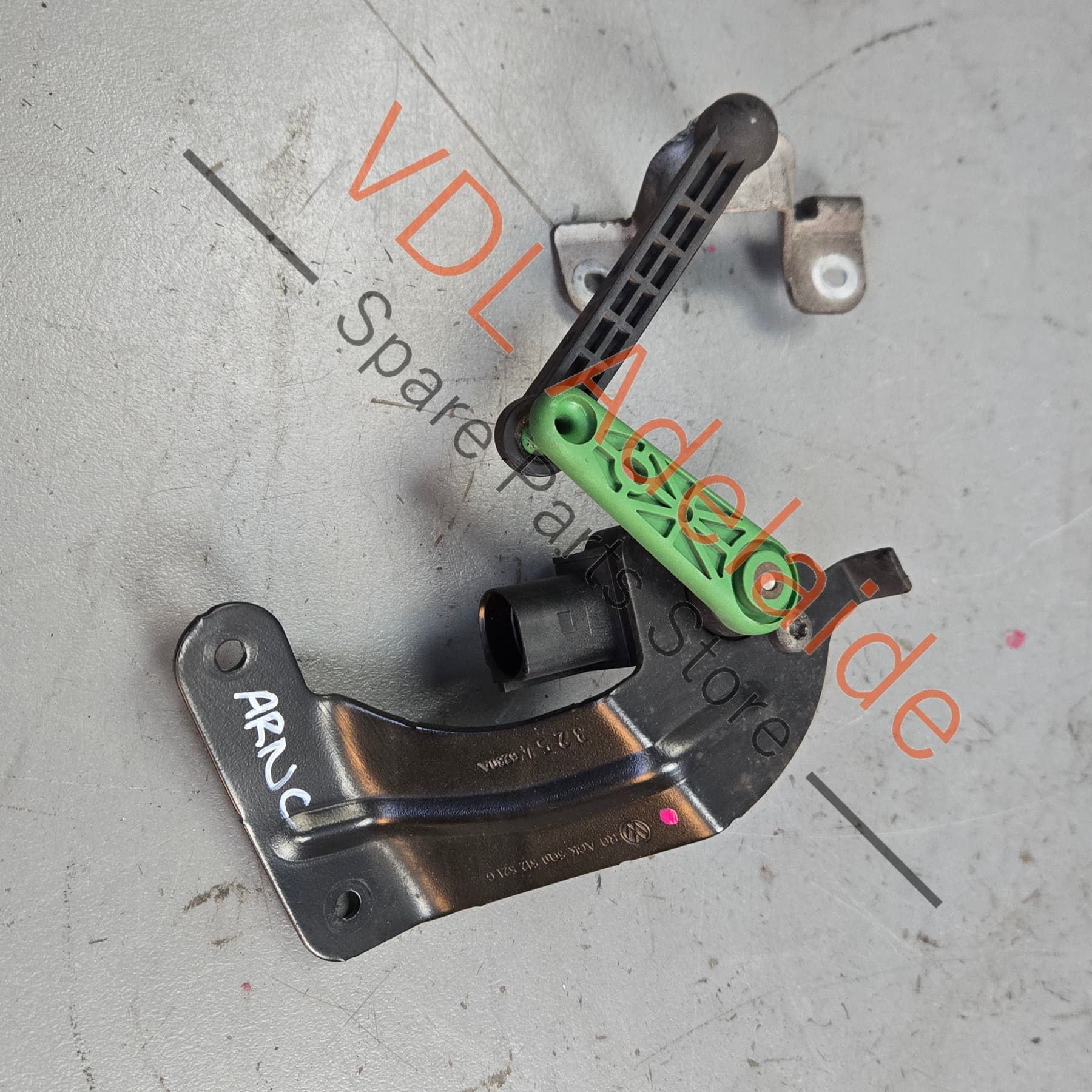 VW Golf MK7 Rear Left Suspension Level Sensor 5Q0512521G - Image 2