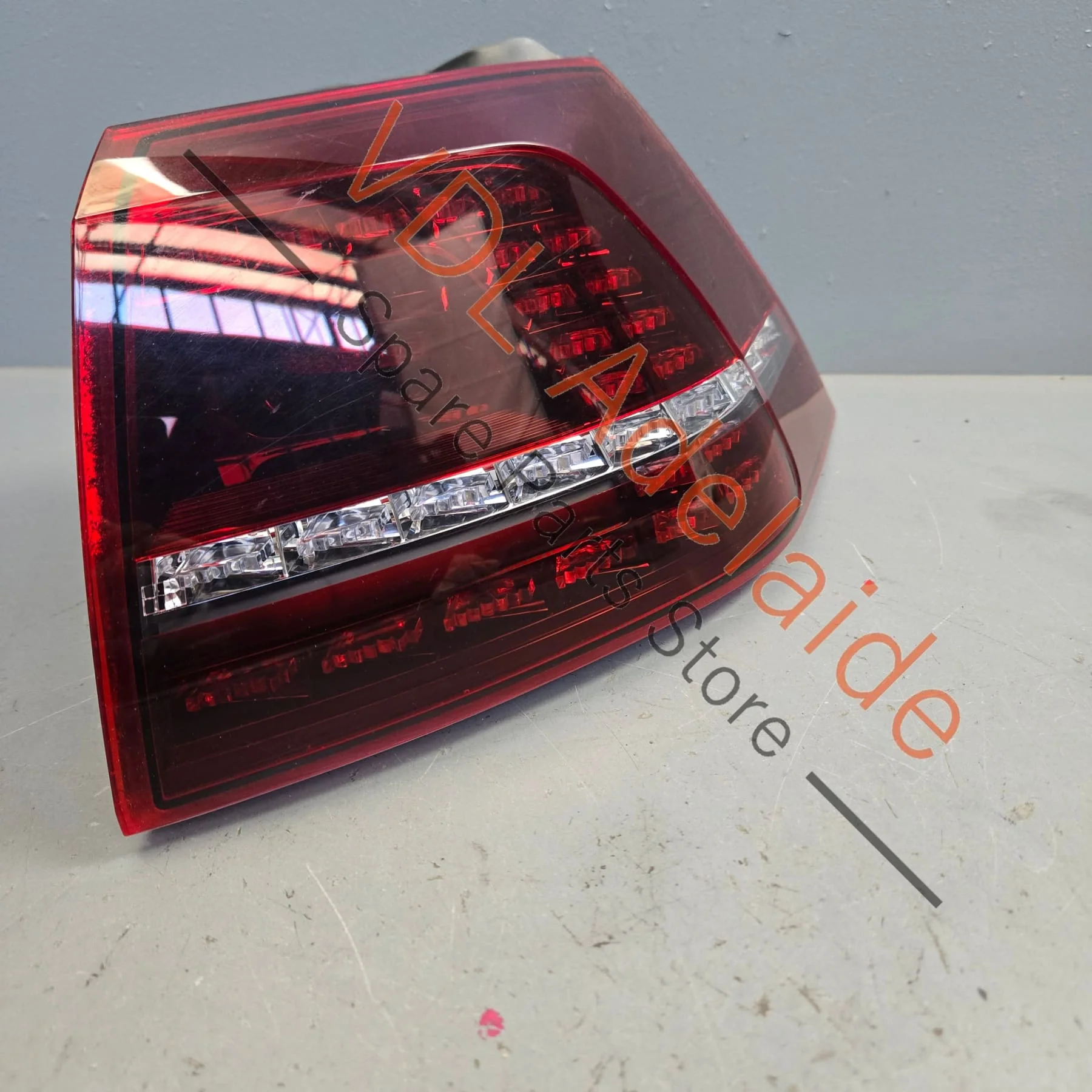 VW Golf R MK7 Right Outer LED Tail Brake Light Taillight 5G0945208C