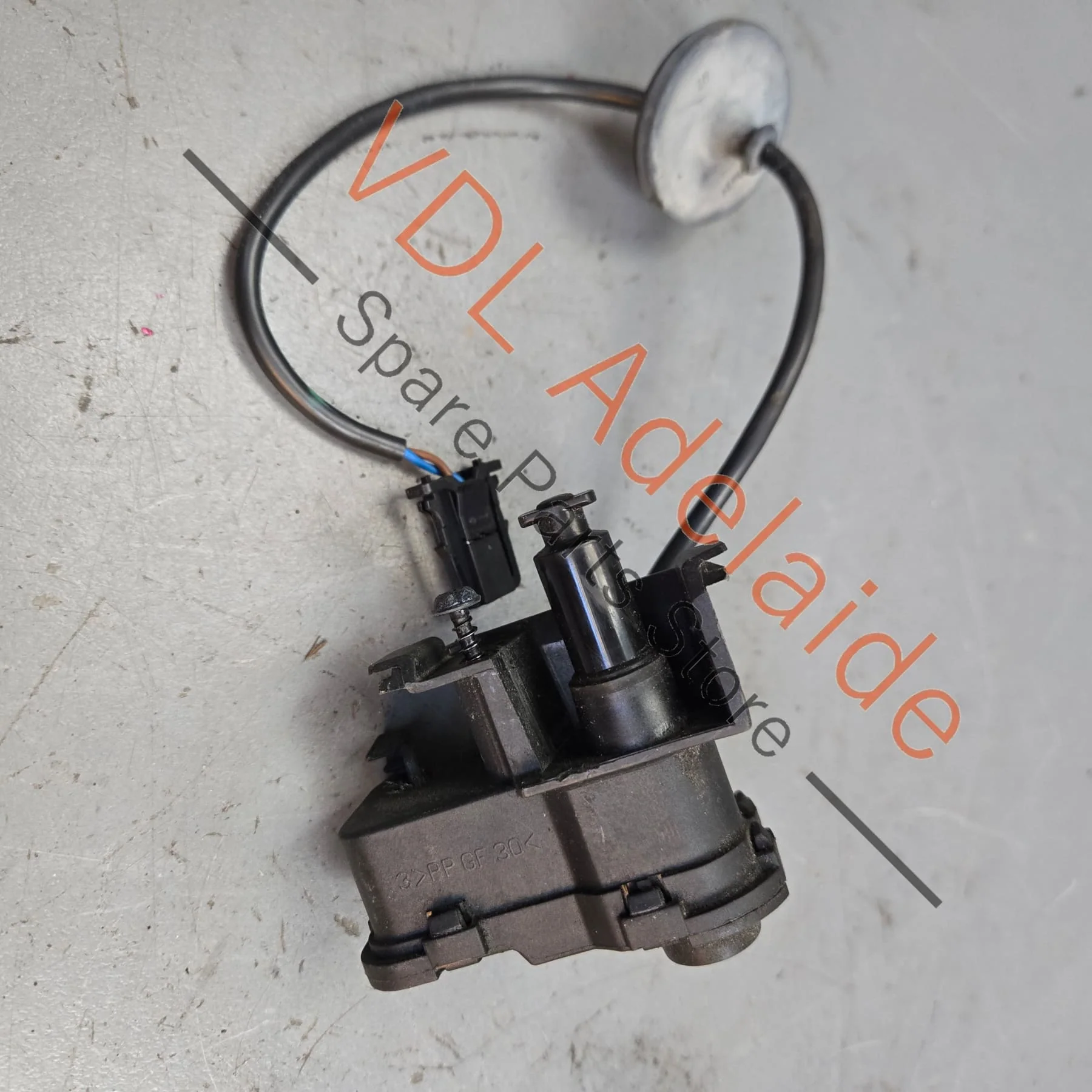 VW Golf R Mk7 Fuel Filler Door Flap Open Release Control Element Mechanism 5C6810773H - Image 2